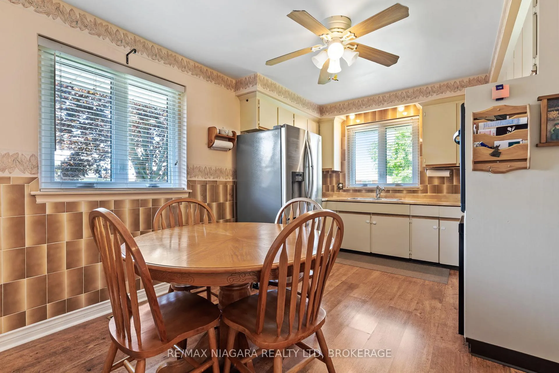 Photo 9 of 17 Sheba Crescent, Port Colborne, Main Street — HOMEH