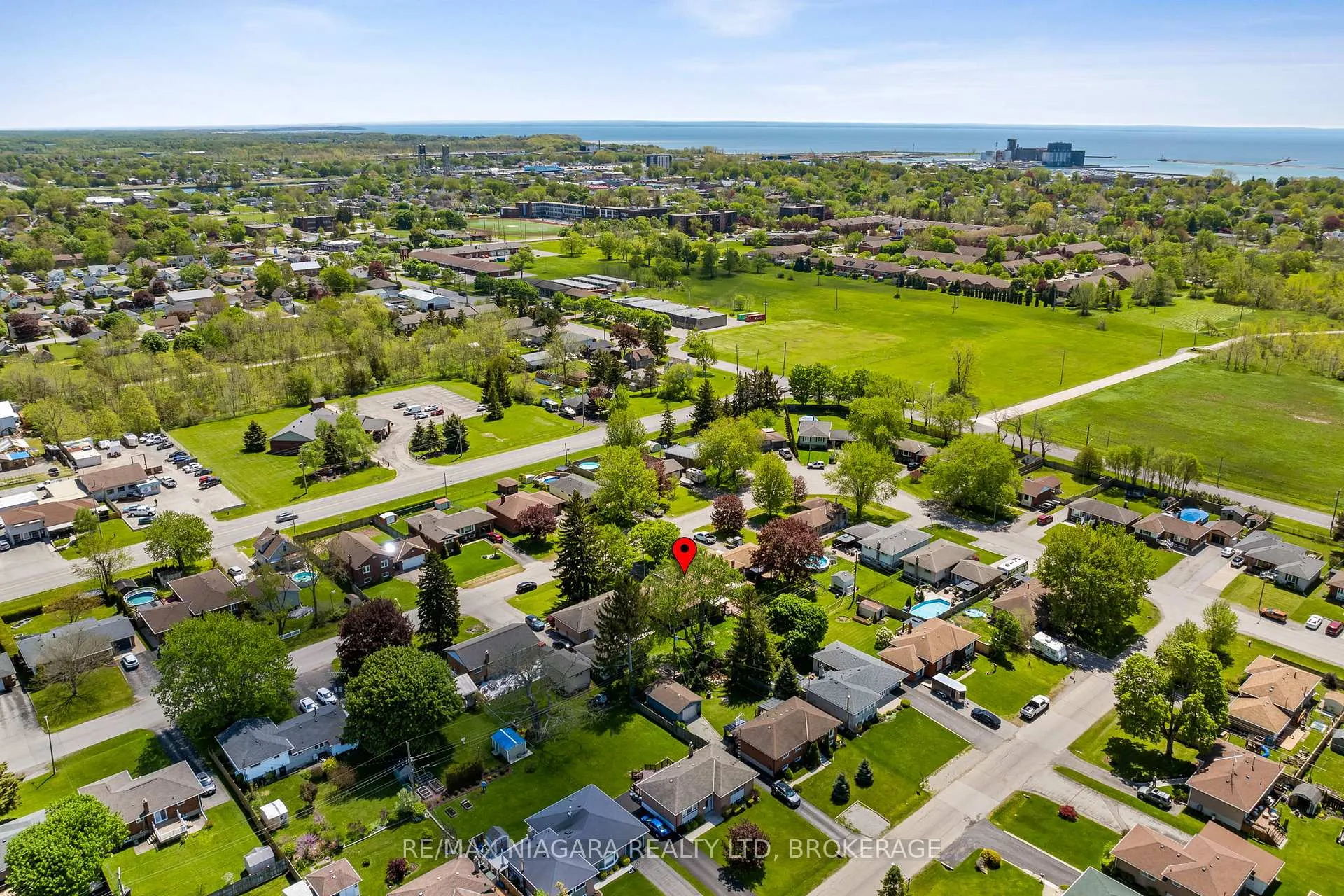 Photo 41 of 17 Sheba Crescent, Port Colborne, Main Street — HOMEH