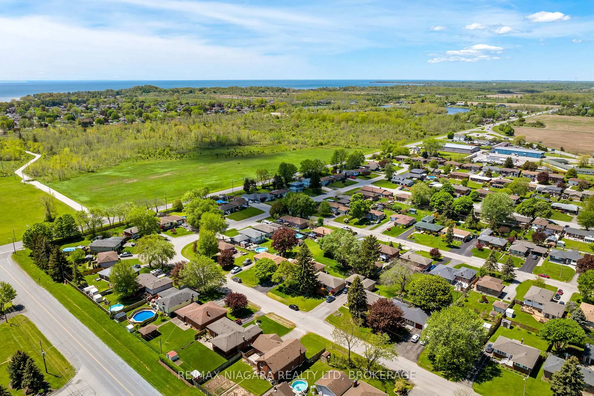 Photo 46 of 17 Sheba Crescent, Port Colborne, Main Street — HOMEH