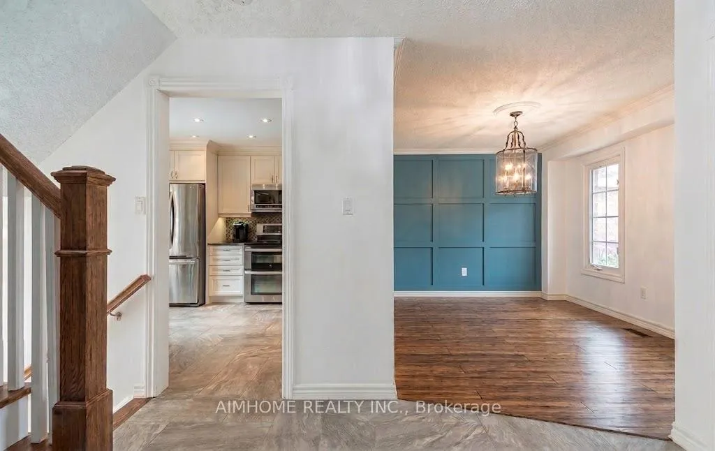 Photo 6 of 108 Floribunda Crescent, Brampton, Bramalea West Industrial — HOMEH