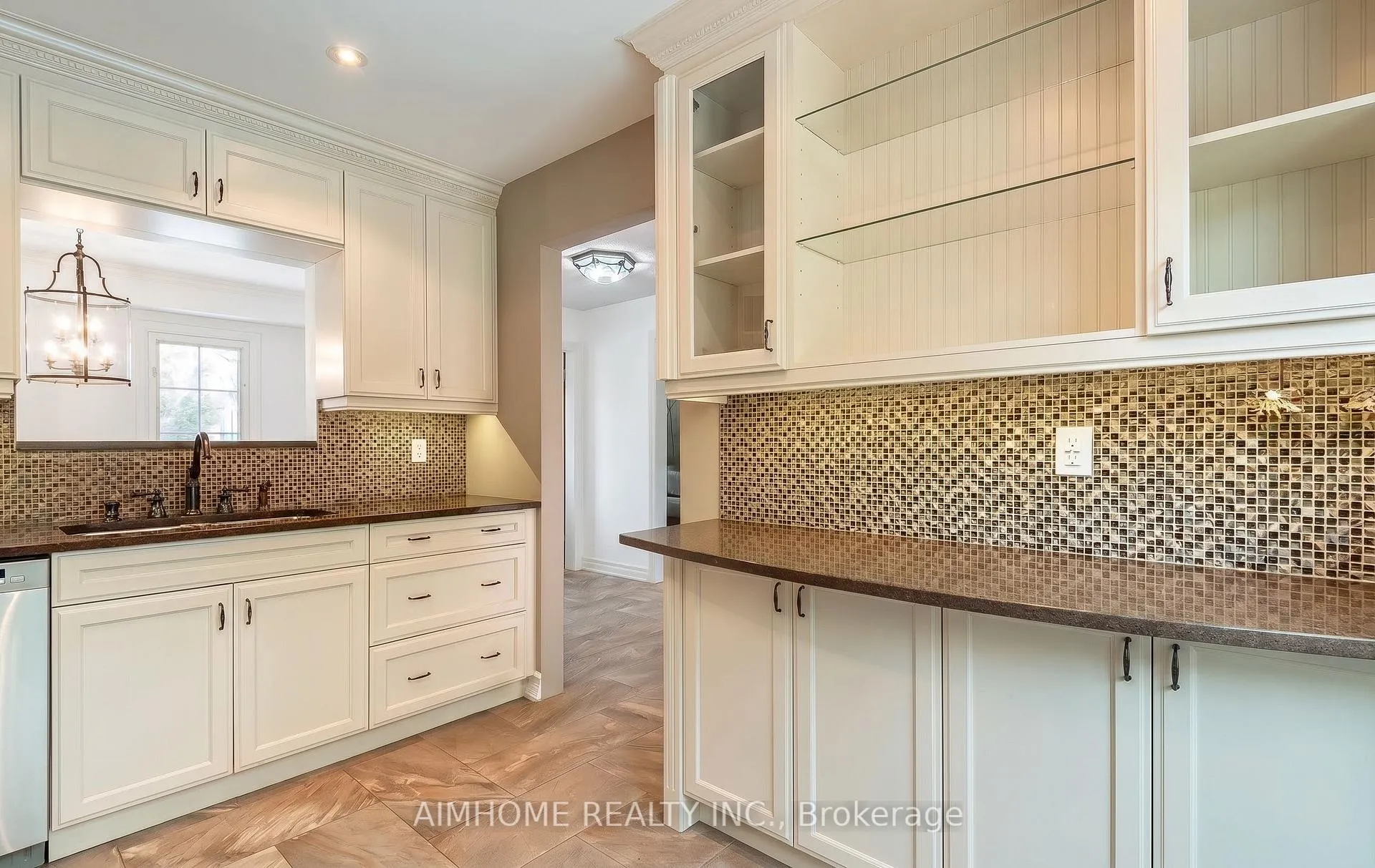 Photo 10 of 108 Floribunda Crescent, Brampton, Bramalea West Industrial — HOMEH