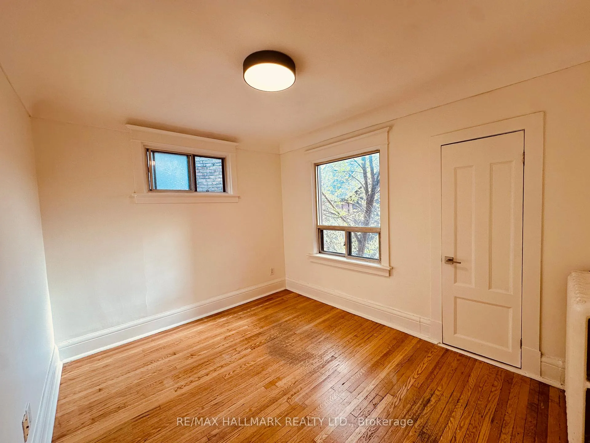 Photo 11 of Unit 4, 20 Triller Avenue, Toronto, South Parkdale — HOMEH