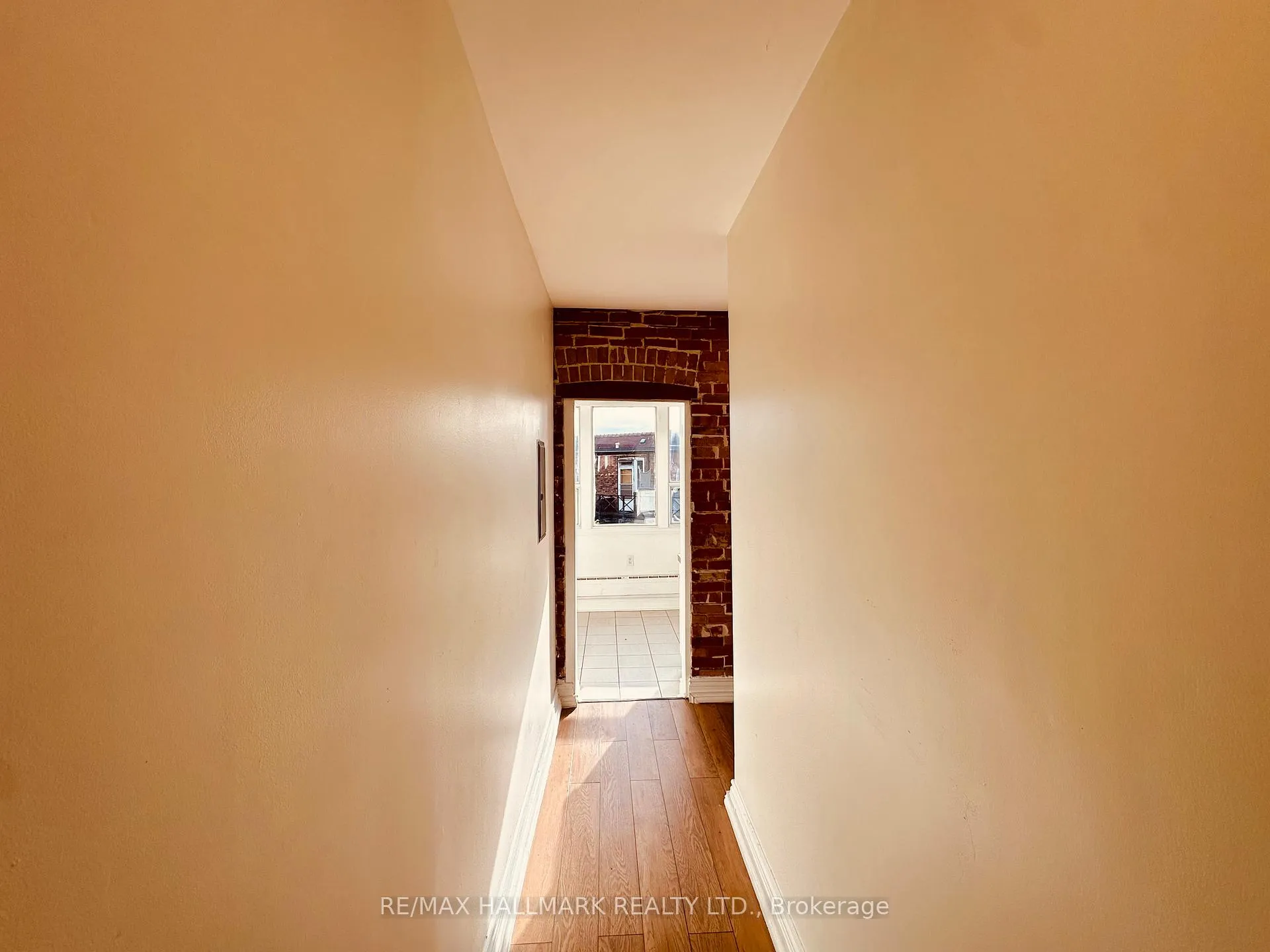 Photo 14 of Unit 4, 20 Triller Avenue, Toronto, South Parkdale — HOMEH