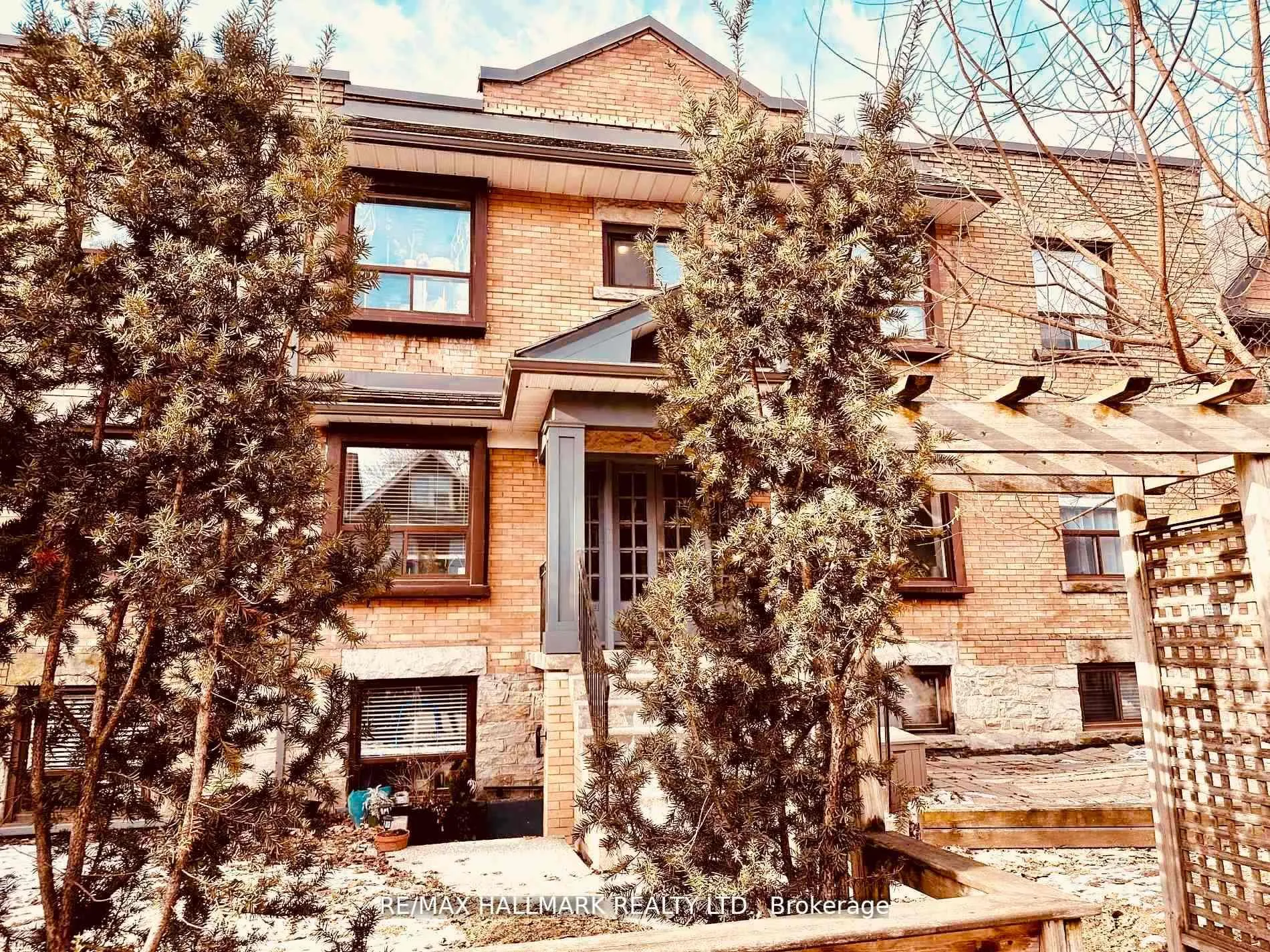 Photo 20 of Unit 4, 20 Triller Avenue, Toronto, South Parkdale — HOMEH