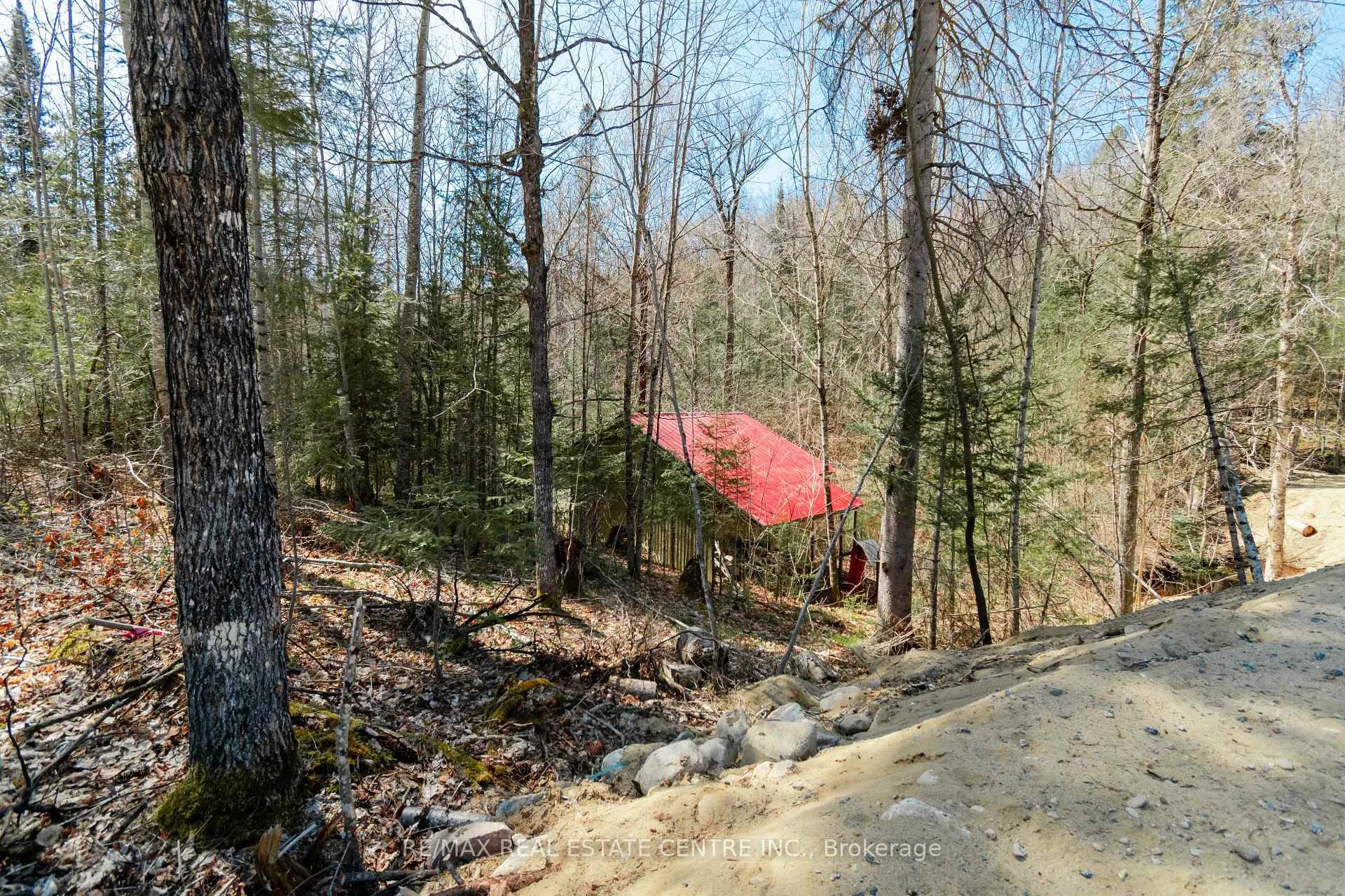 Photo 4 of 34 Laurentian Crescent, Mattawan — HOMEH