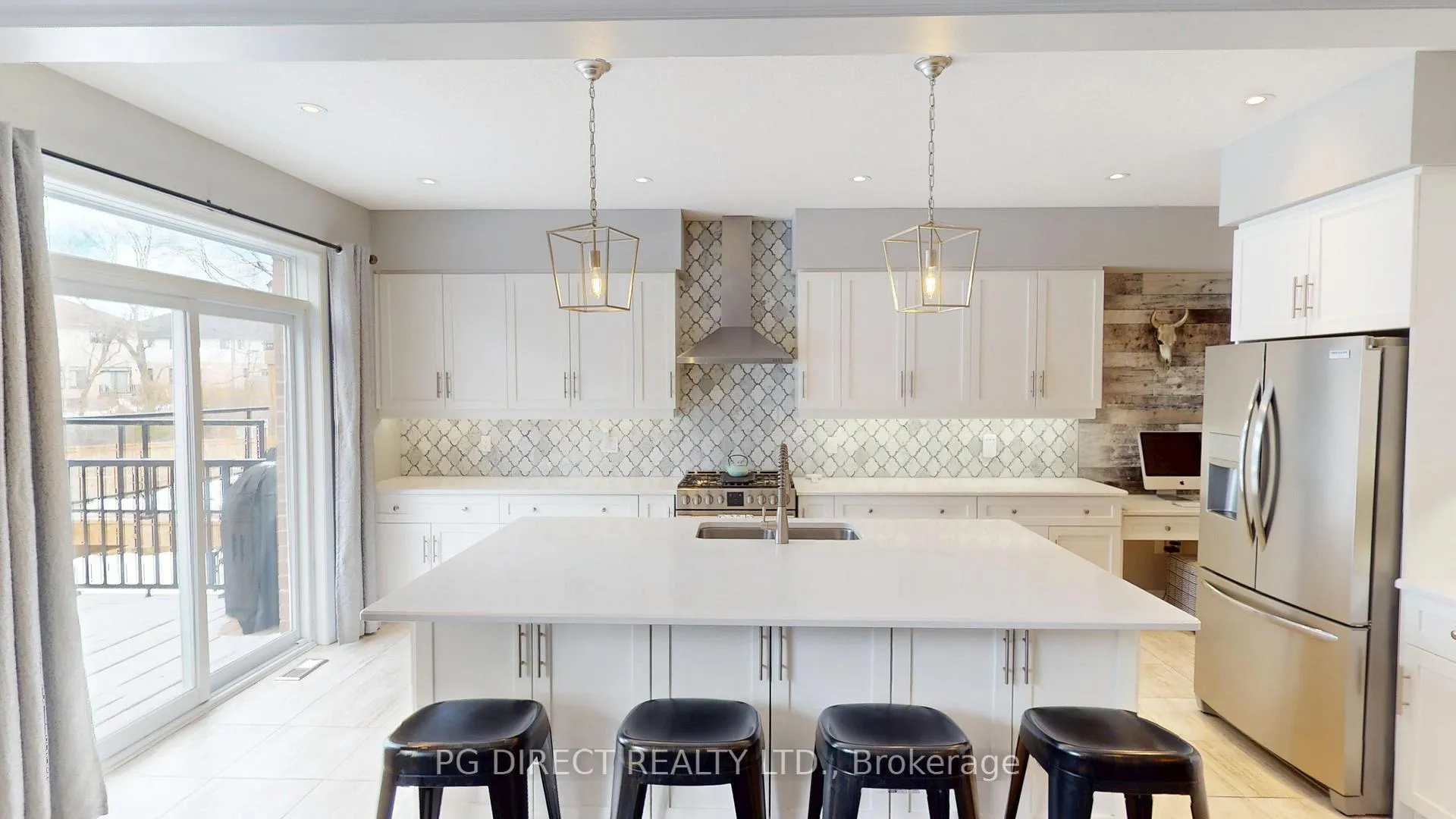 Photo 5 of 111 Ambrous Crescent, Guelph, Kortright East — HOMEH