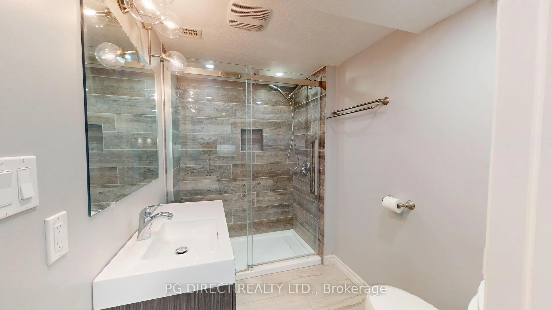 Photo 17 of 111 Ambrous Crescent, Guelph, Kortright East — HOMEH