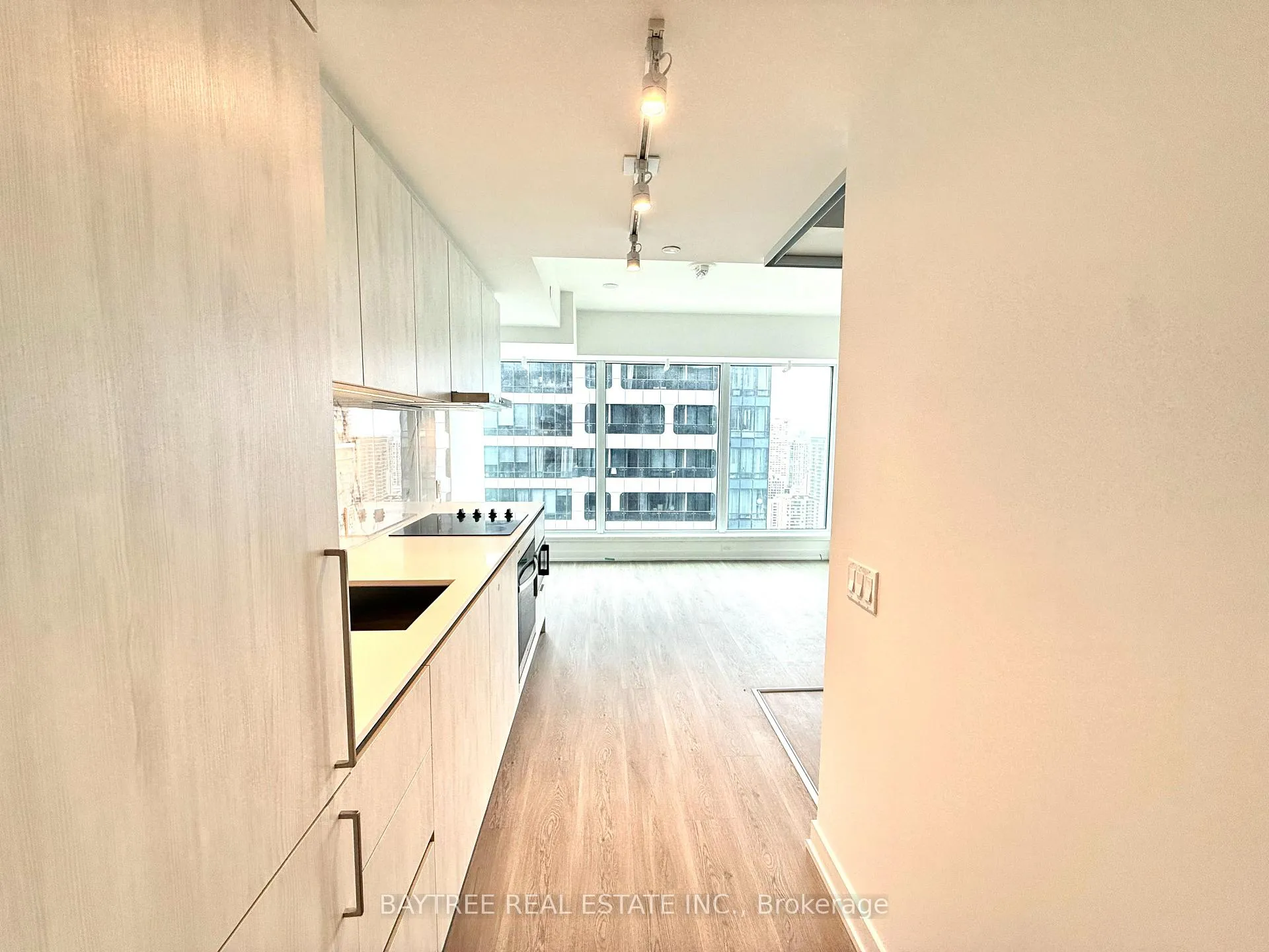 Photo 1 of Unit 4506, 8 Wellesley Street W, Toronto, Bay Street Corridor — HOMEH
