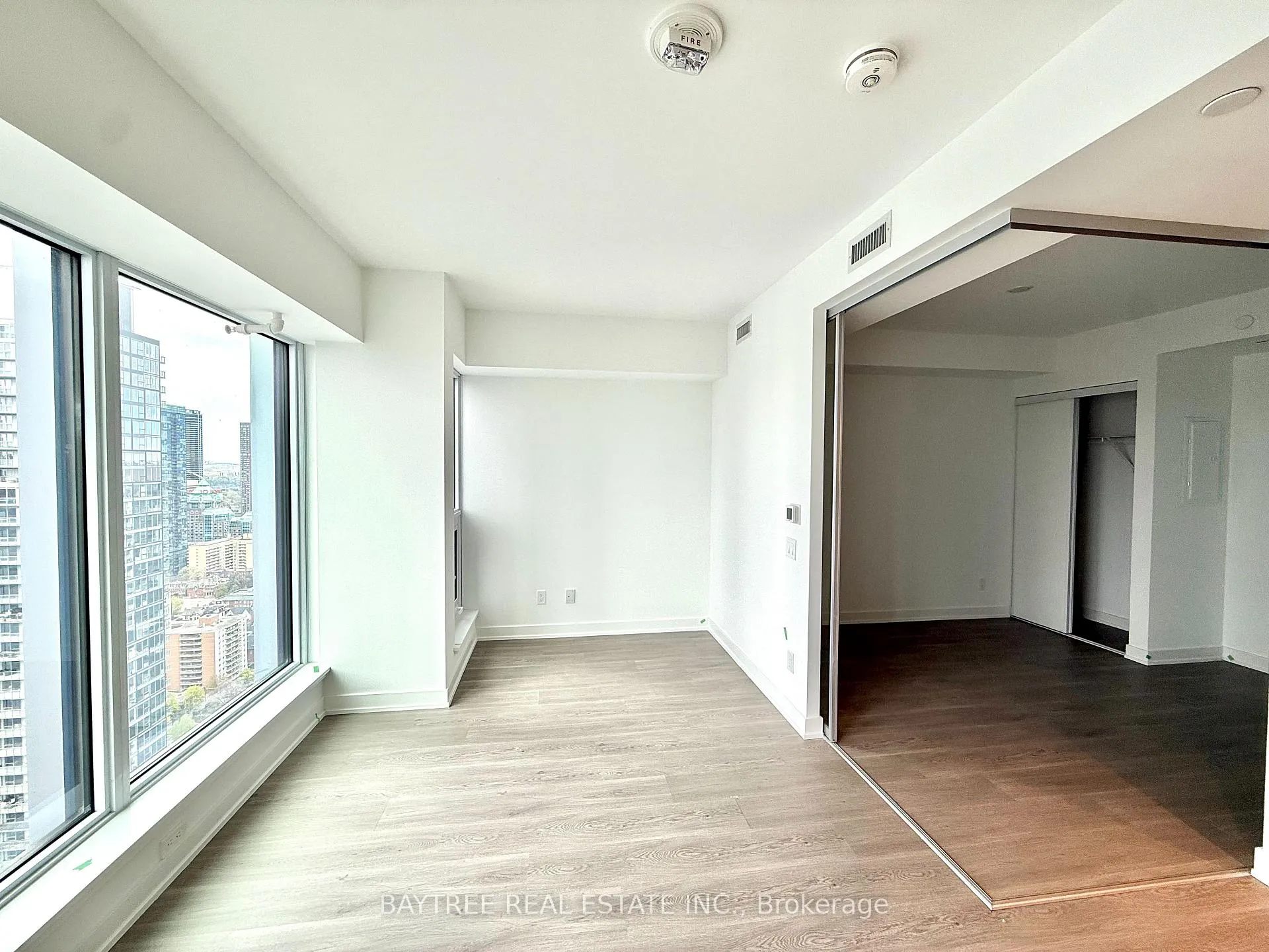 Photo 6 of Unit 4506, 8 Wellesley Street W, Toronto, Bay Street Corridor — HOMEH