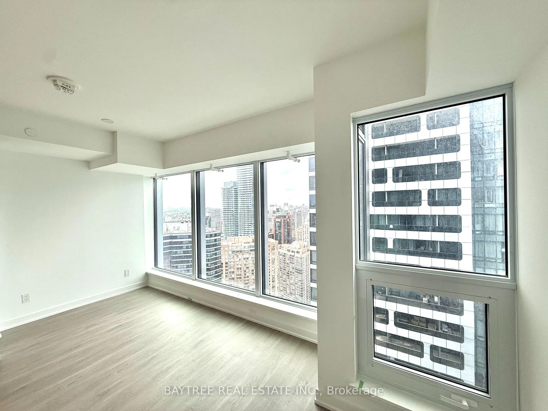 Photo 7 of Unit 4506, 8 Wellesley Street W, Toronto, Bay Street Corridor — HOMEH