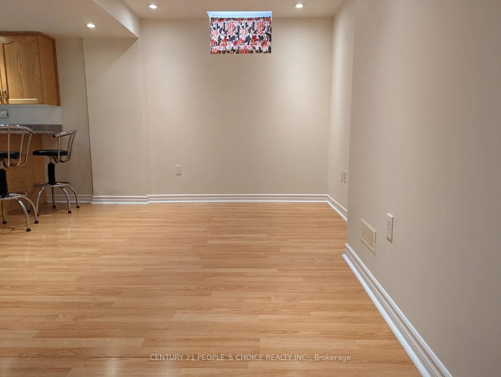 Photo 9 of Unit Basement, 33 Pinecone Drive, Etobicoke, West Humber-Clairville — HOMEH