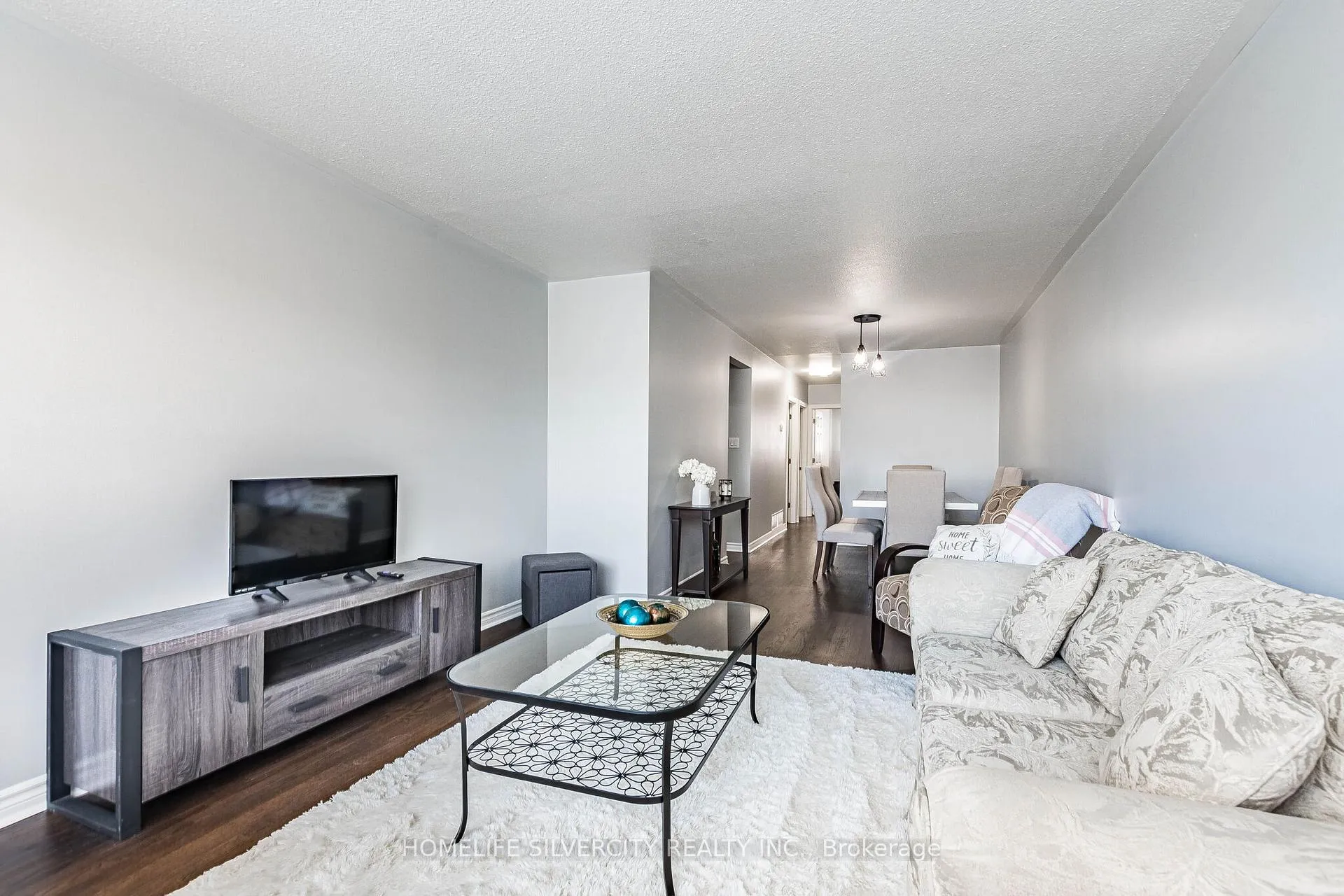 Photo 6 of 19 Garfield Crescent, Brampton, Brampton North — HOMEH
