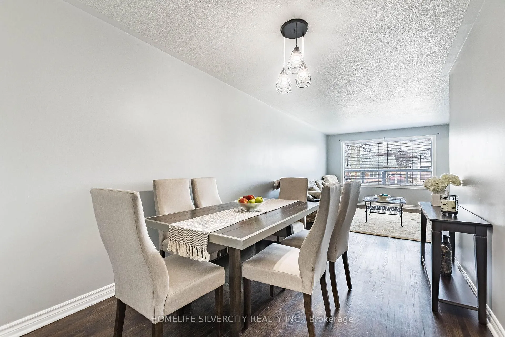 Photo 9 of 19 Garfield Crescent, Brampton, Brampton North — HOMEH