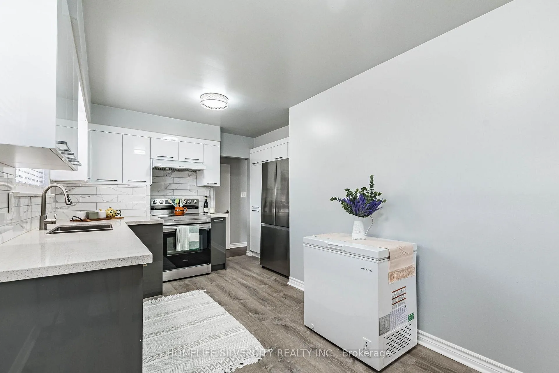 Photo 13 of 19 Garfield Crescent, Brampton, Brampton North — HOMEH