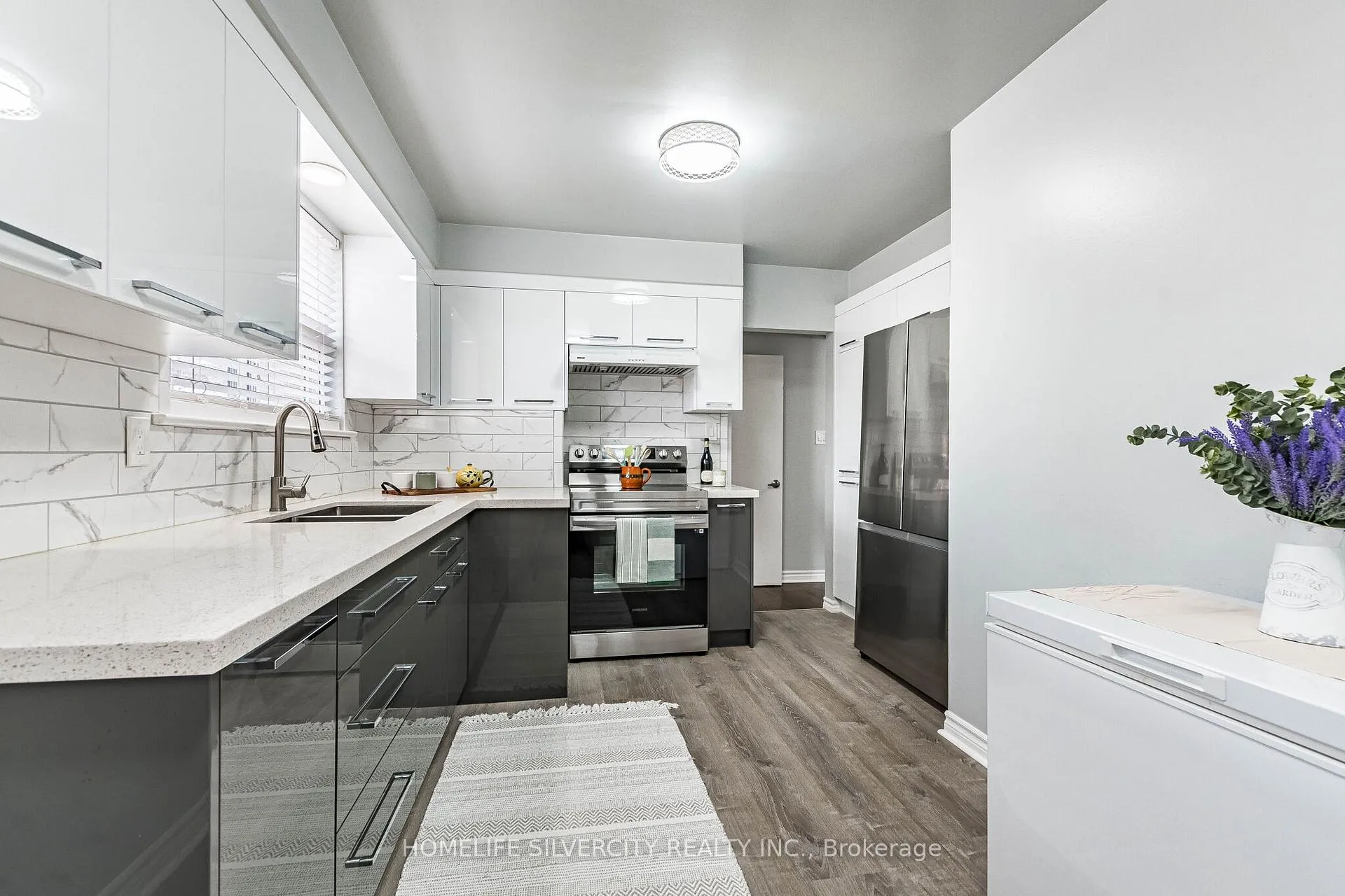 Photo 14 of 19 Garfield Crescent, Brampton, Brampton North — HOMEH