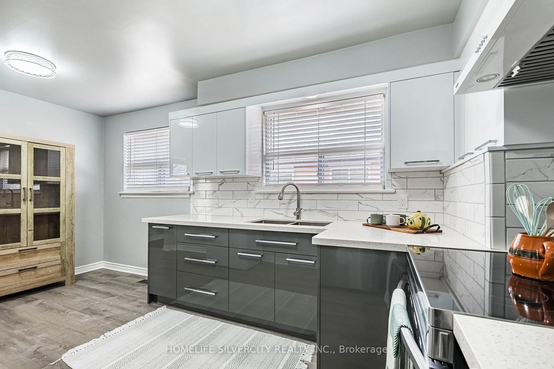 Photo 17 of 19 Garfield Crescent, Brampton, Brampton North — HOMEH