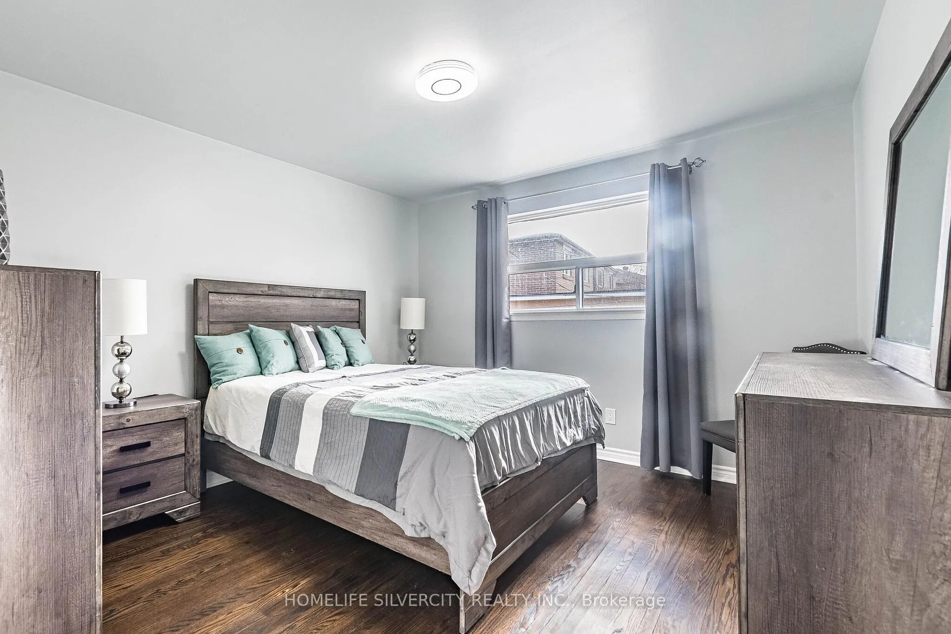 Photo 21 of 19 Garfield Crescent, Brampton, Brampton North — HOMEH