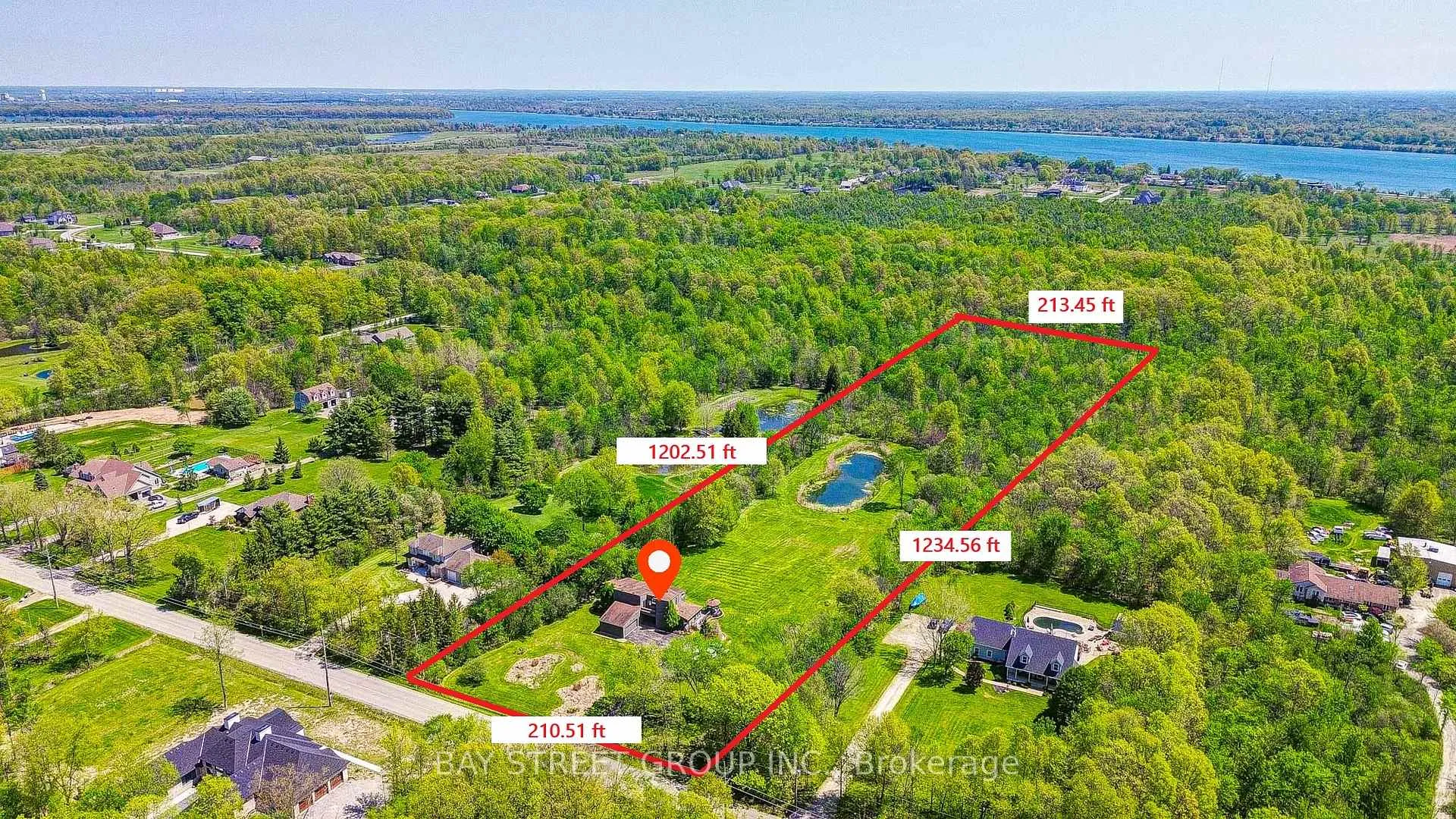 Photo 3 of 10638 Willoughby Drive, Niagara Falls, Lyons Creek — HOMEH