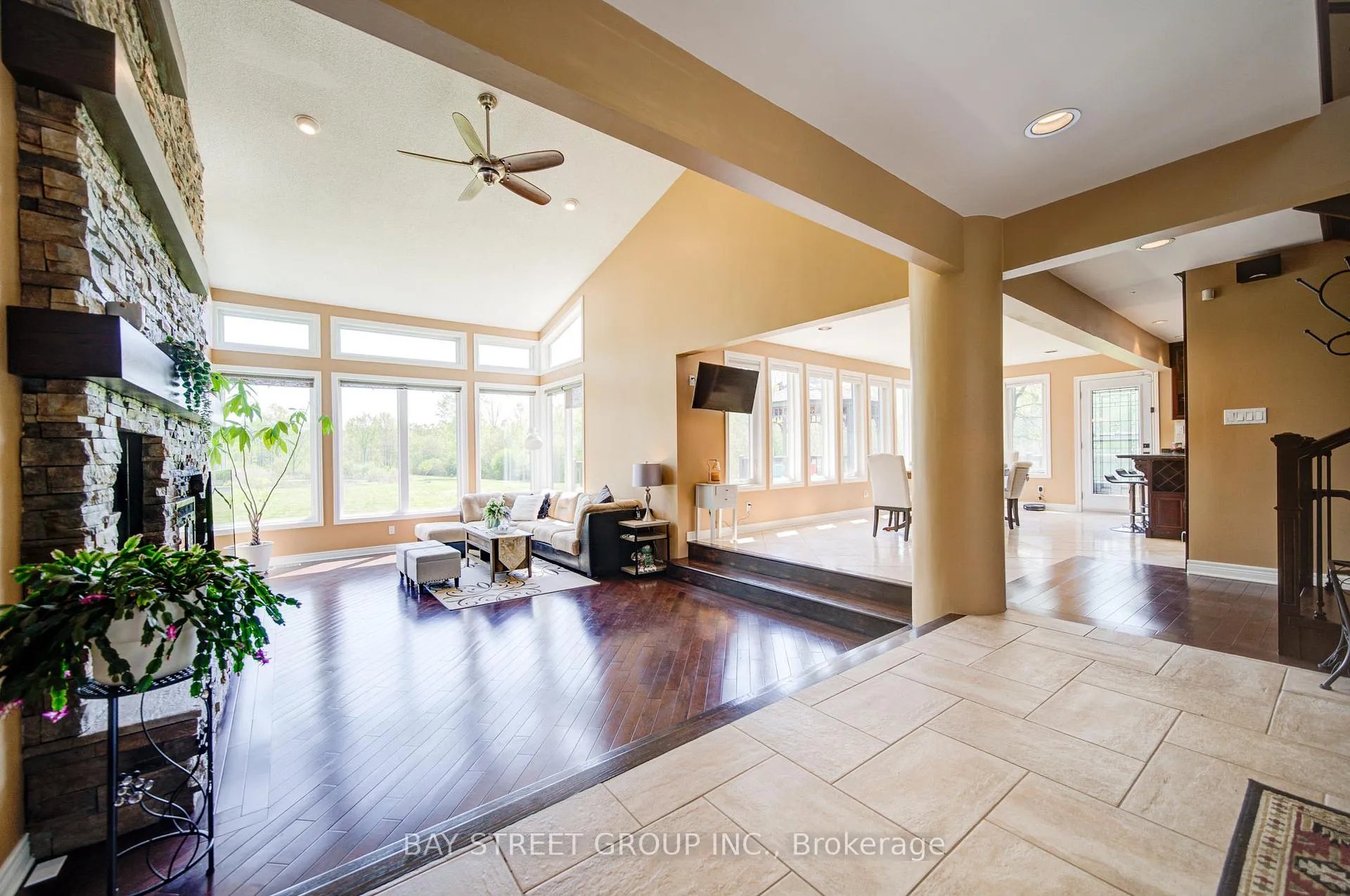 Photo 8 of 10638 Willoughby Drive, Niagara Falls, Lyons Creek — HOMEH
