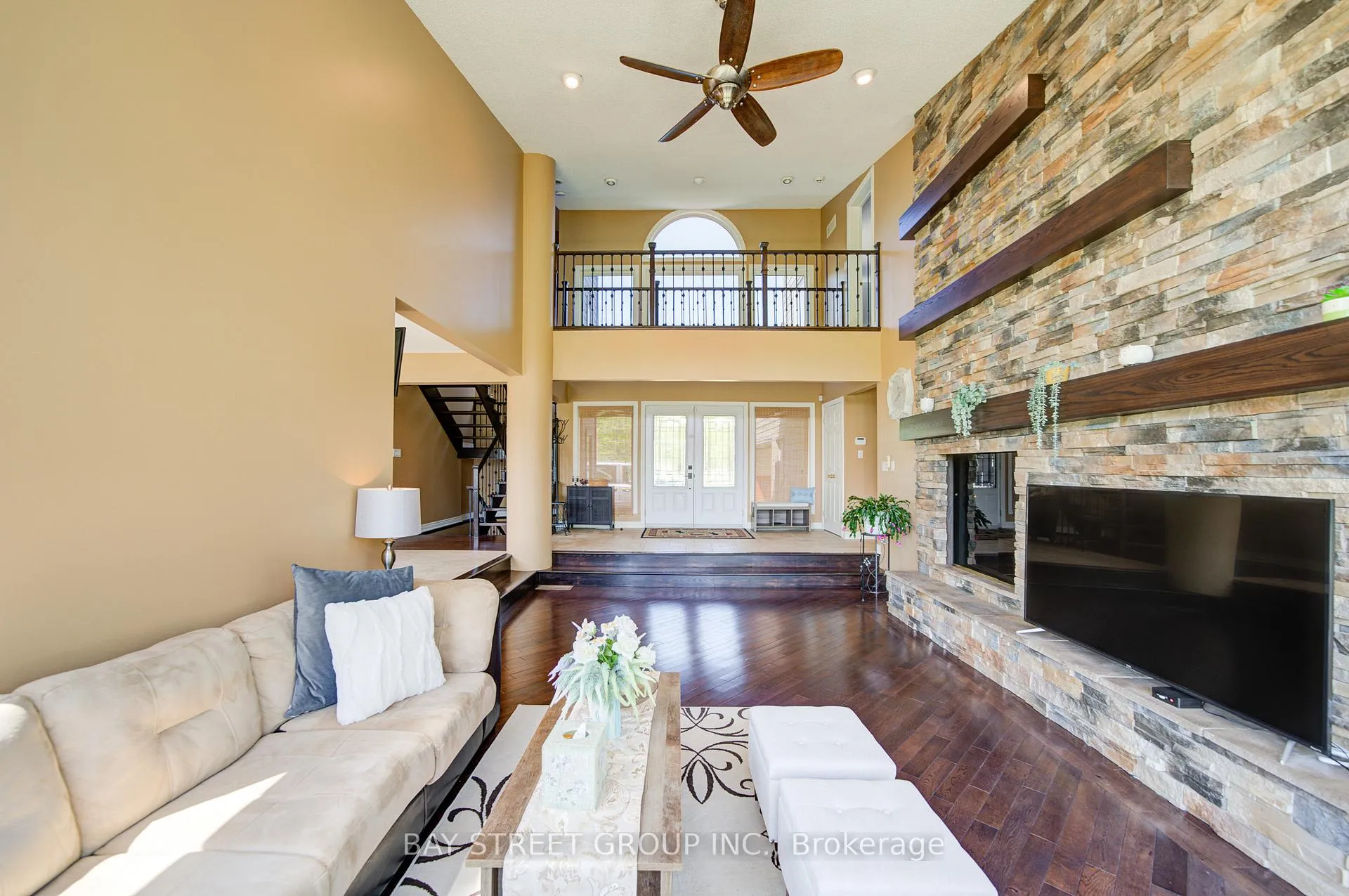 Photo 13 of 10638 Willoughby Drive, Niagara Falls, Lyons Creek — HOMEH