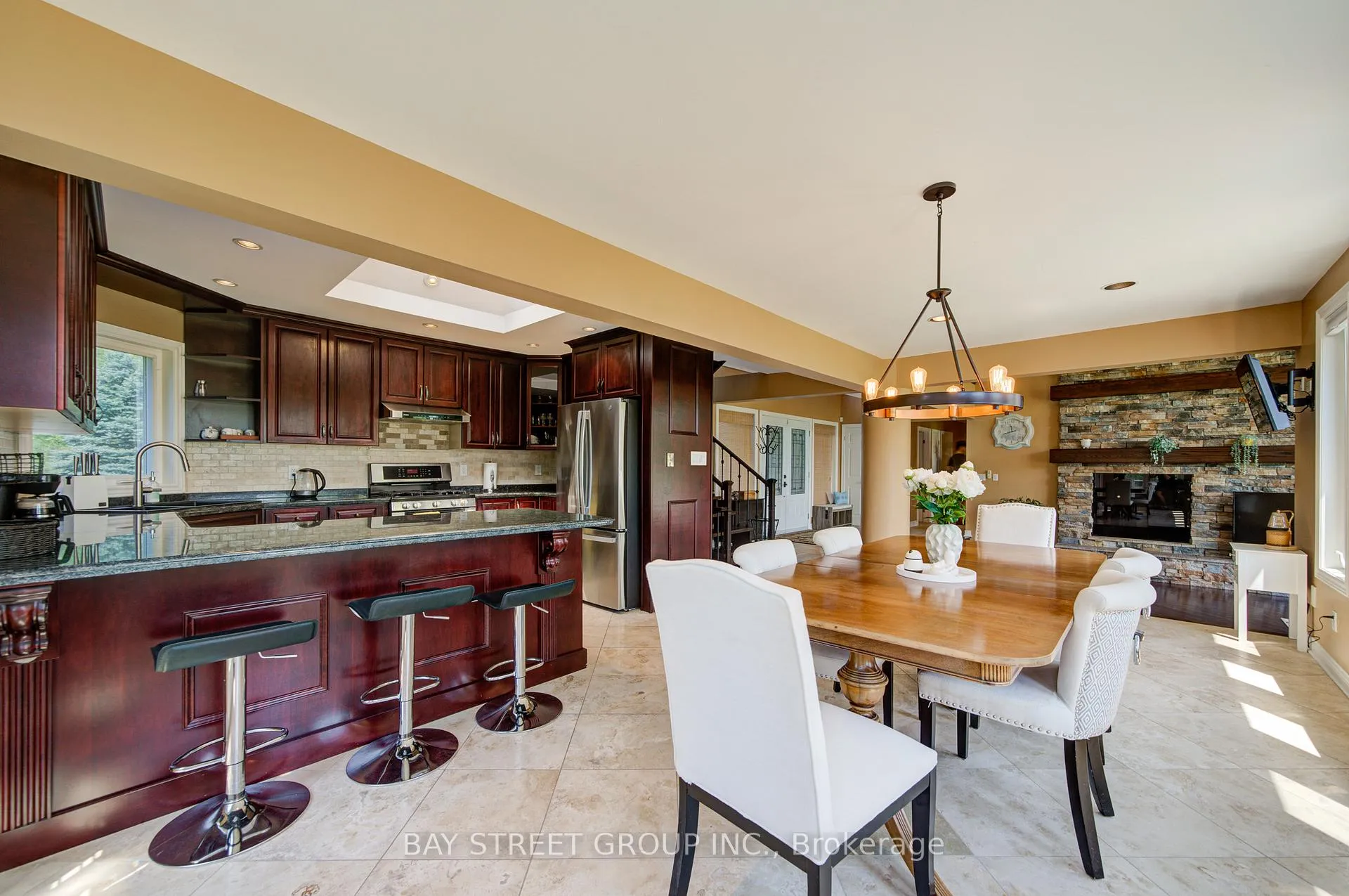 Photo 17 of 10638 Willoughby Drive, Niagara Falls, Lyons Creek — HOMEH
