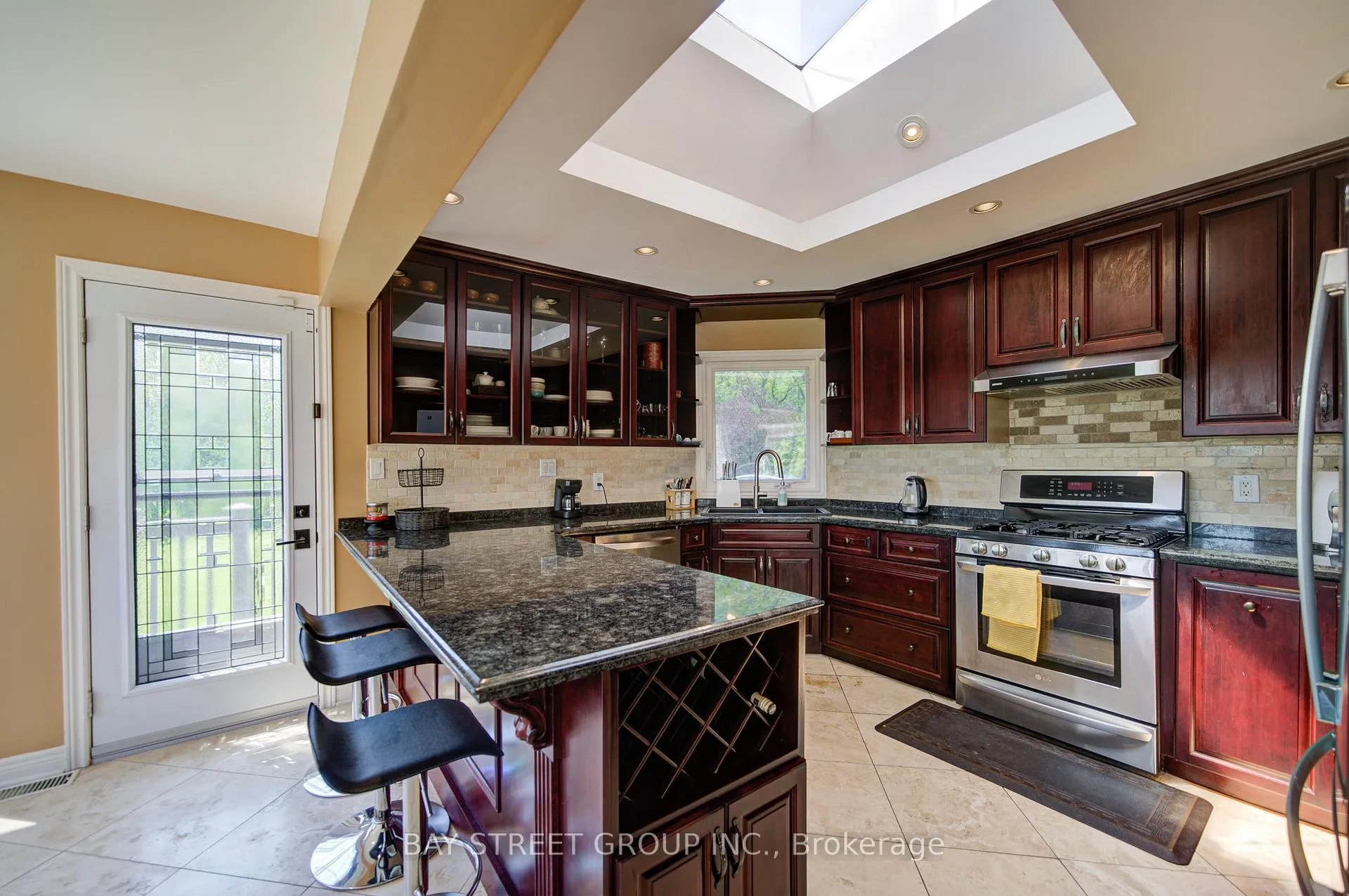 Photo 19 of 10638 Willoughby Drive, Niagara Falls, Lyons Creek — HOMEH