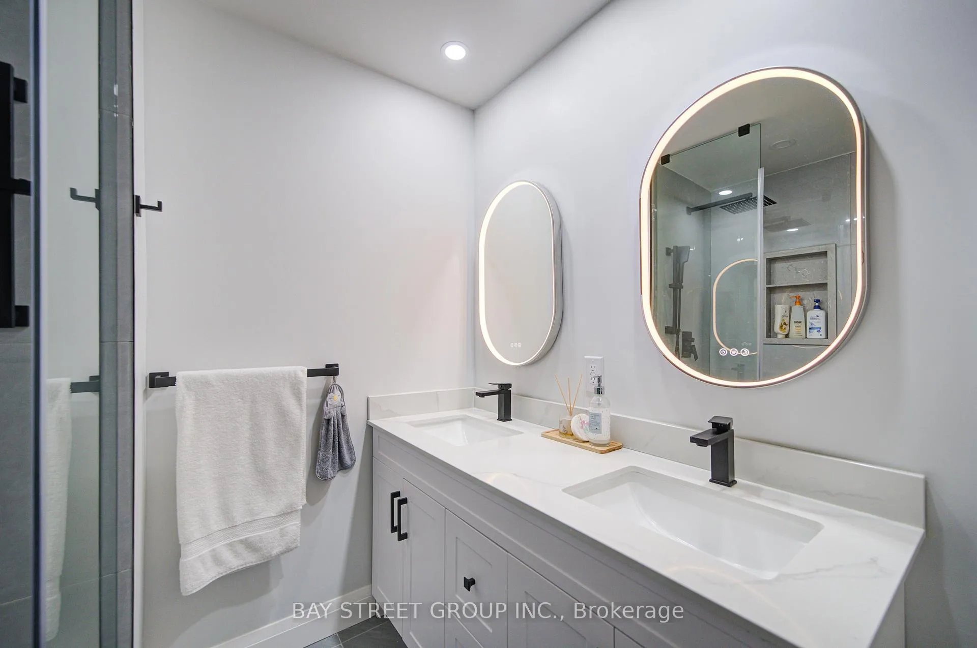 Photo 32 of 10638 Willoughby Drive, Niagara Falls, Lyons Creek — HOMEH