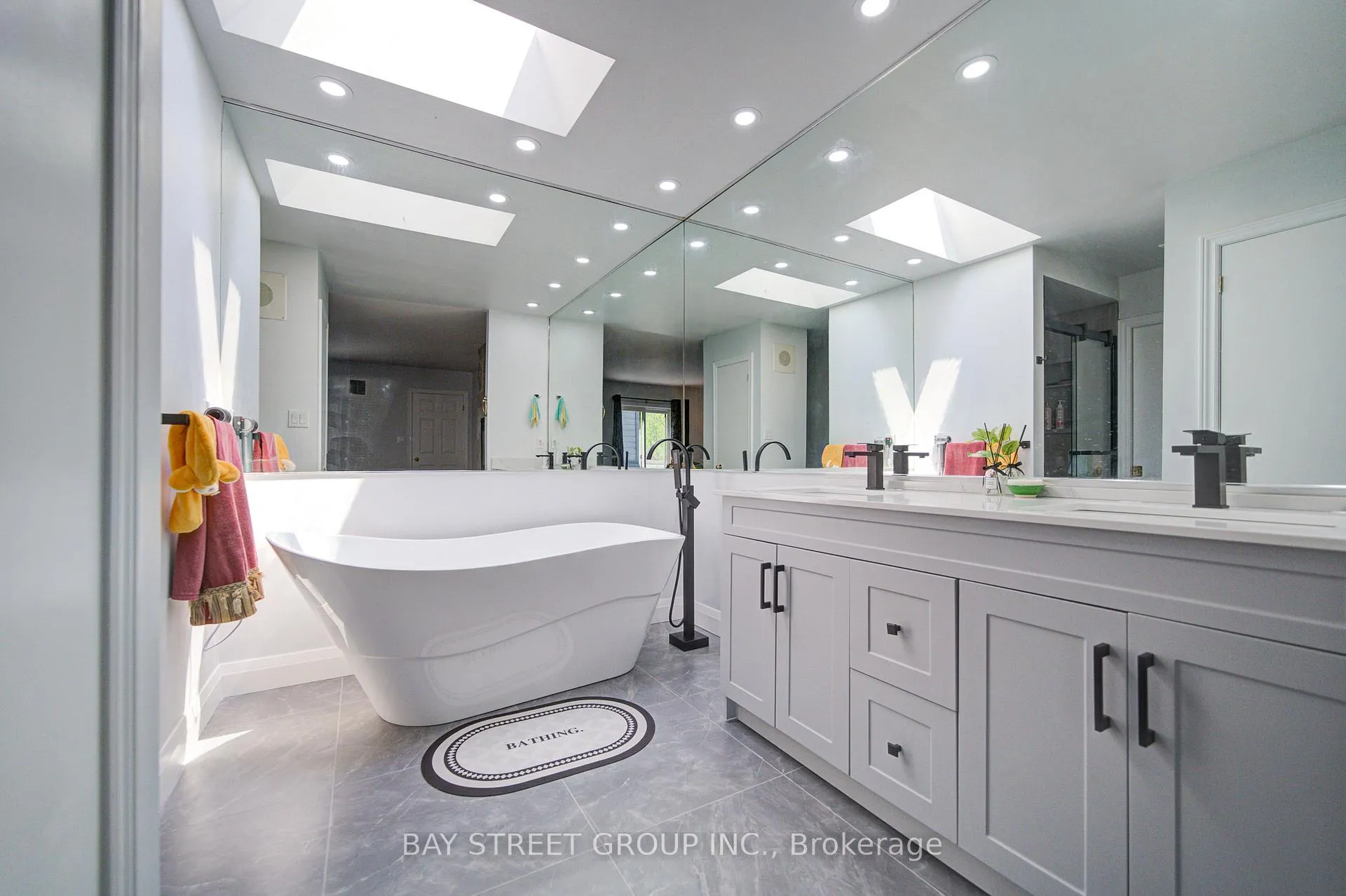 Photo 44 of 10638 Willoughby Drive, Niagara Falls, Lyons Creek — HOMEH