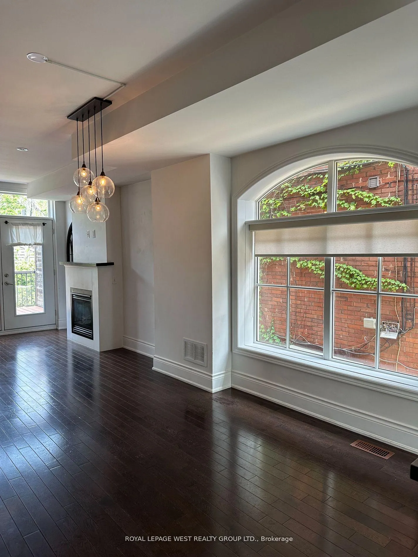 Photo 6 of Unit 8, 200 Annette Street, Toronto, Junction Area — HOMEH