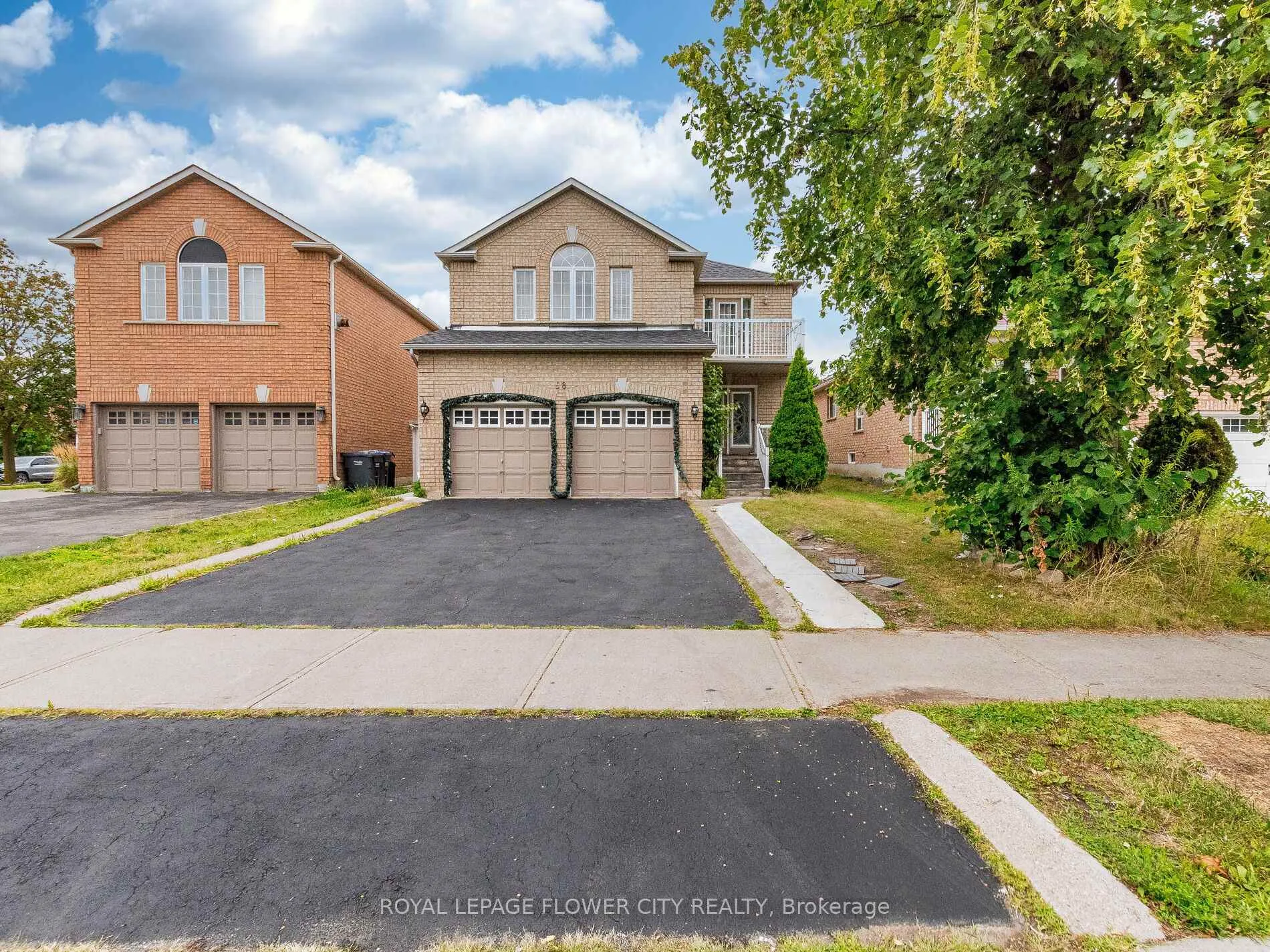 Photo 2 of 58 Pertosa Drive, Brampton, Fletcher's Meadow — HOMEH