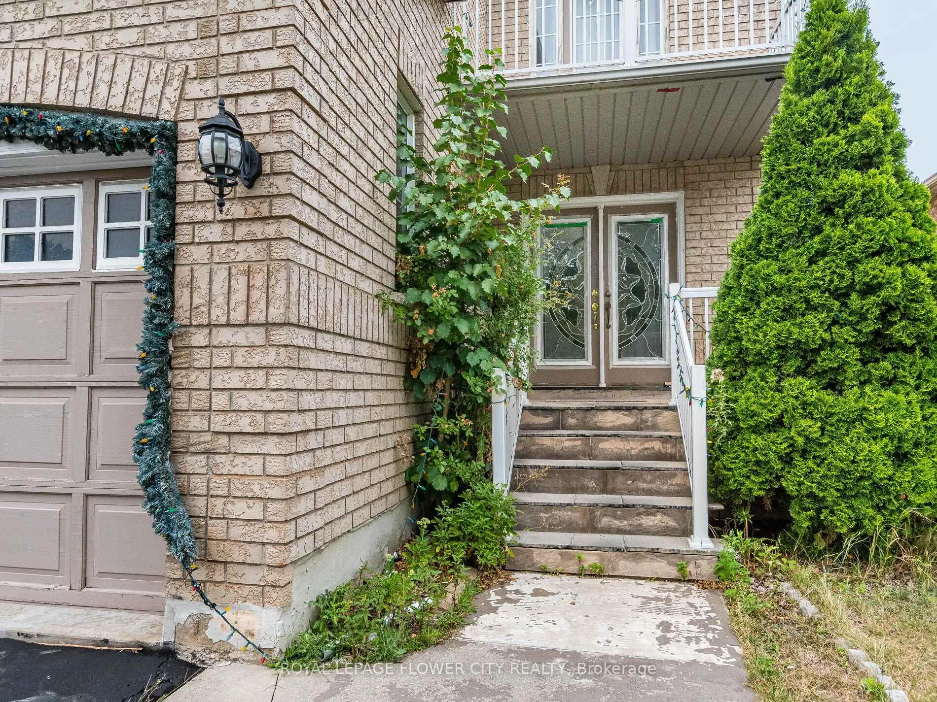 Photo 3 of 58 Pertosa Drive, Brampton, Fletcher's Meadow — HOMEH