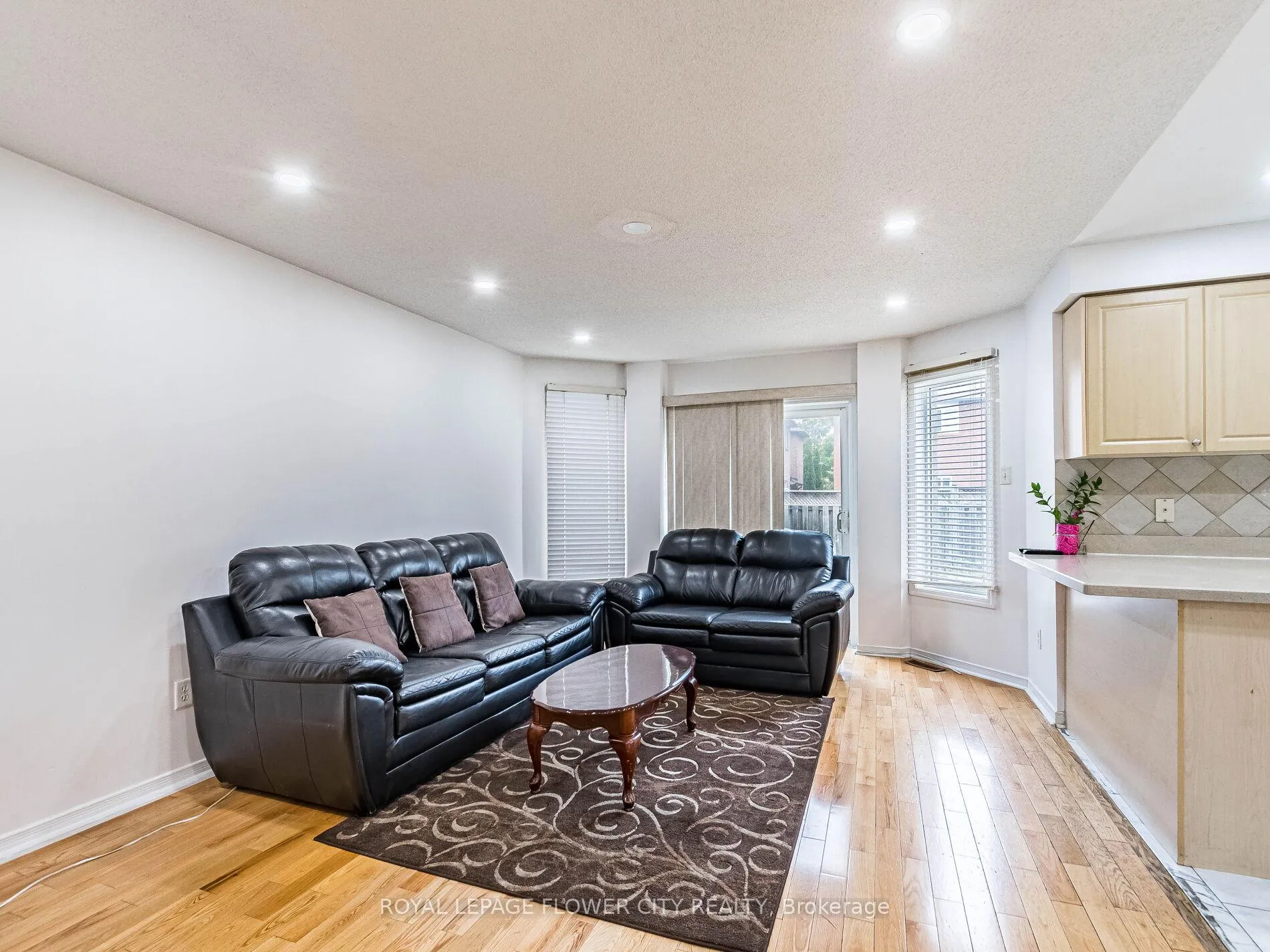 Photo 10 of 58 Pertosa Drive, Brampton, Fletcher's Meadow — HOMEH