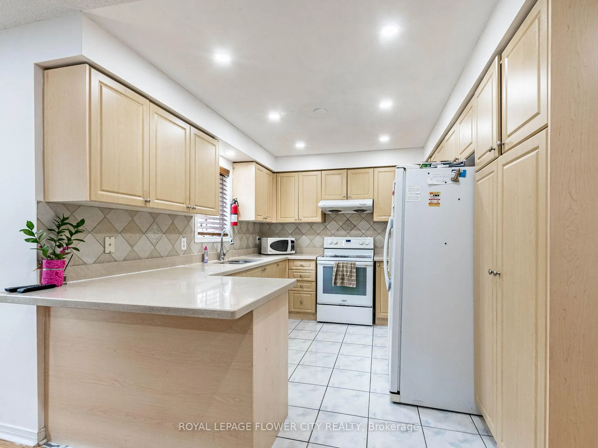 Photo 12 of 58 Pertosa Drive, Brampton, Fletcher's Meadow — HOMEH