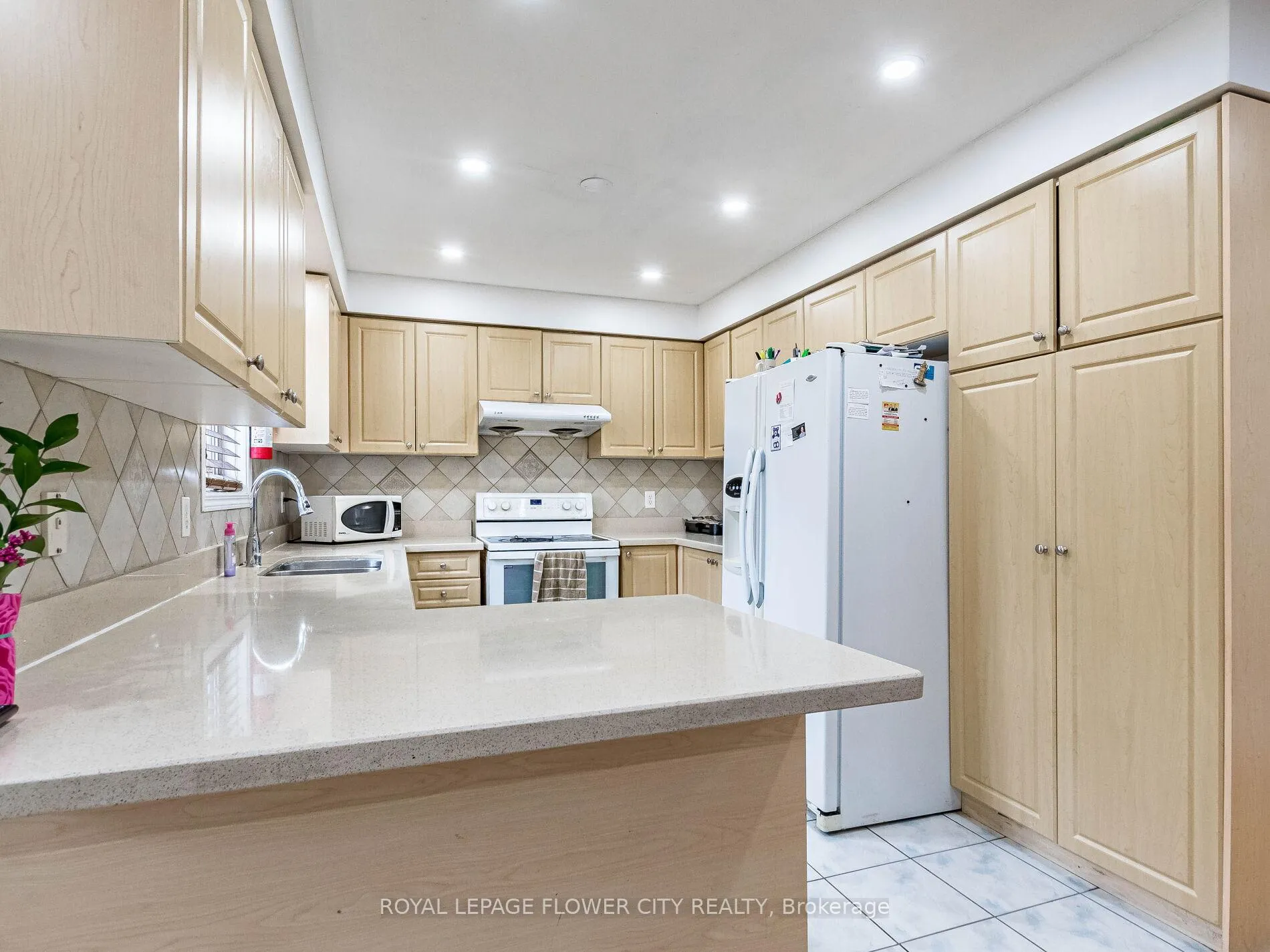 Photo 13 of 58 Pertosa Drive, Brampton, Fletcher's Meadow — HOMEH