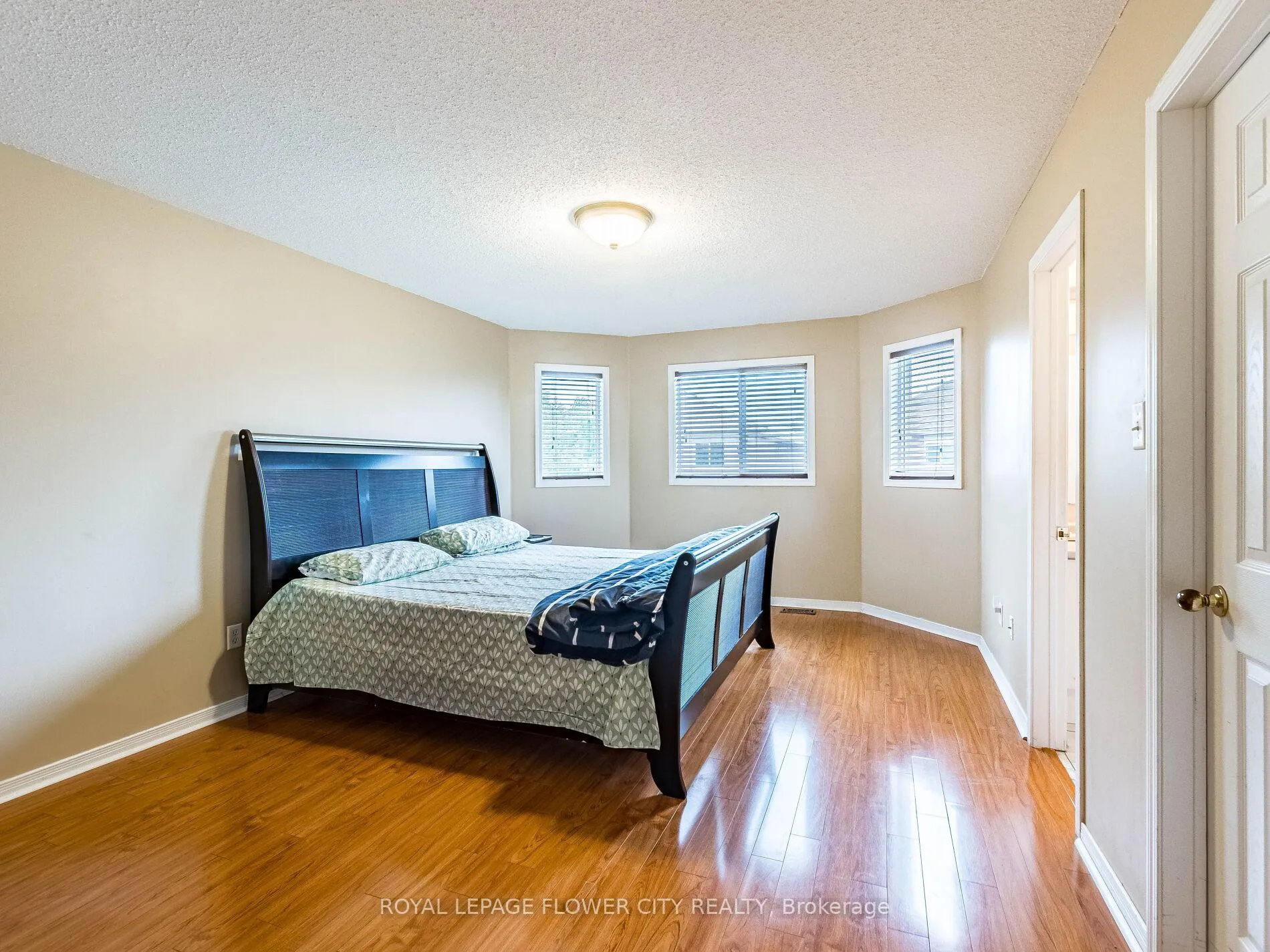 Photo 18 of 58 Pertosa Drive, Brampton, Fletcher's Meadow — HOMEH