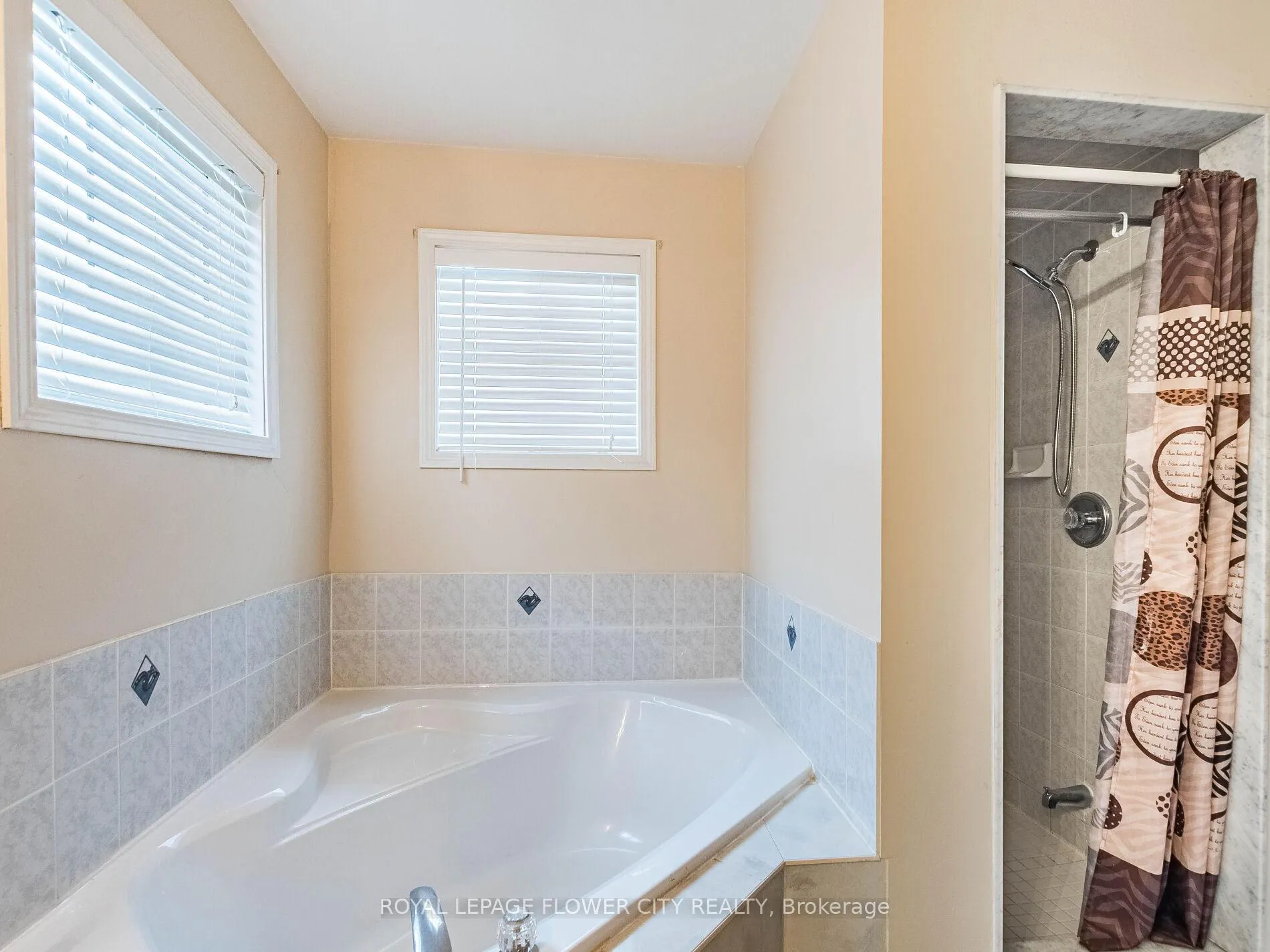 Photo 20 of 58 Pertosa Drive, Brampton, Fletcher's Meadow — HOMEH