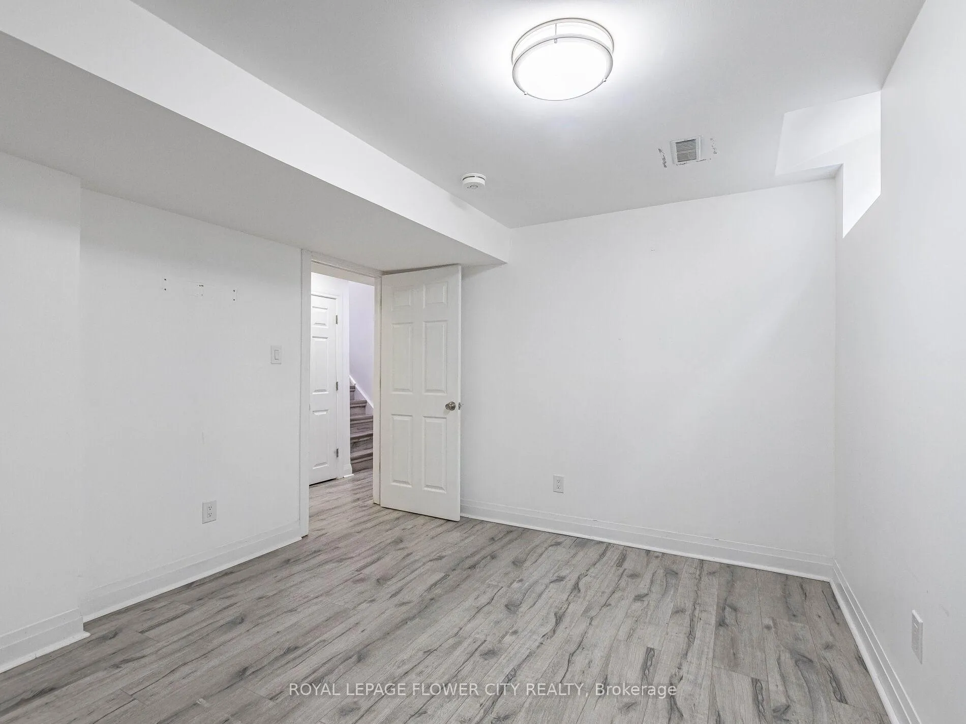 Photo 30 of 58 Pertosa Drive, Brampton, Fletcher's Meadow — HOMEH