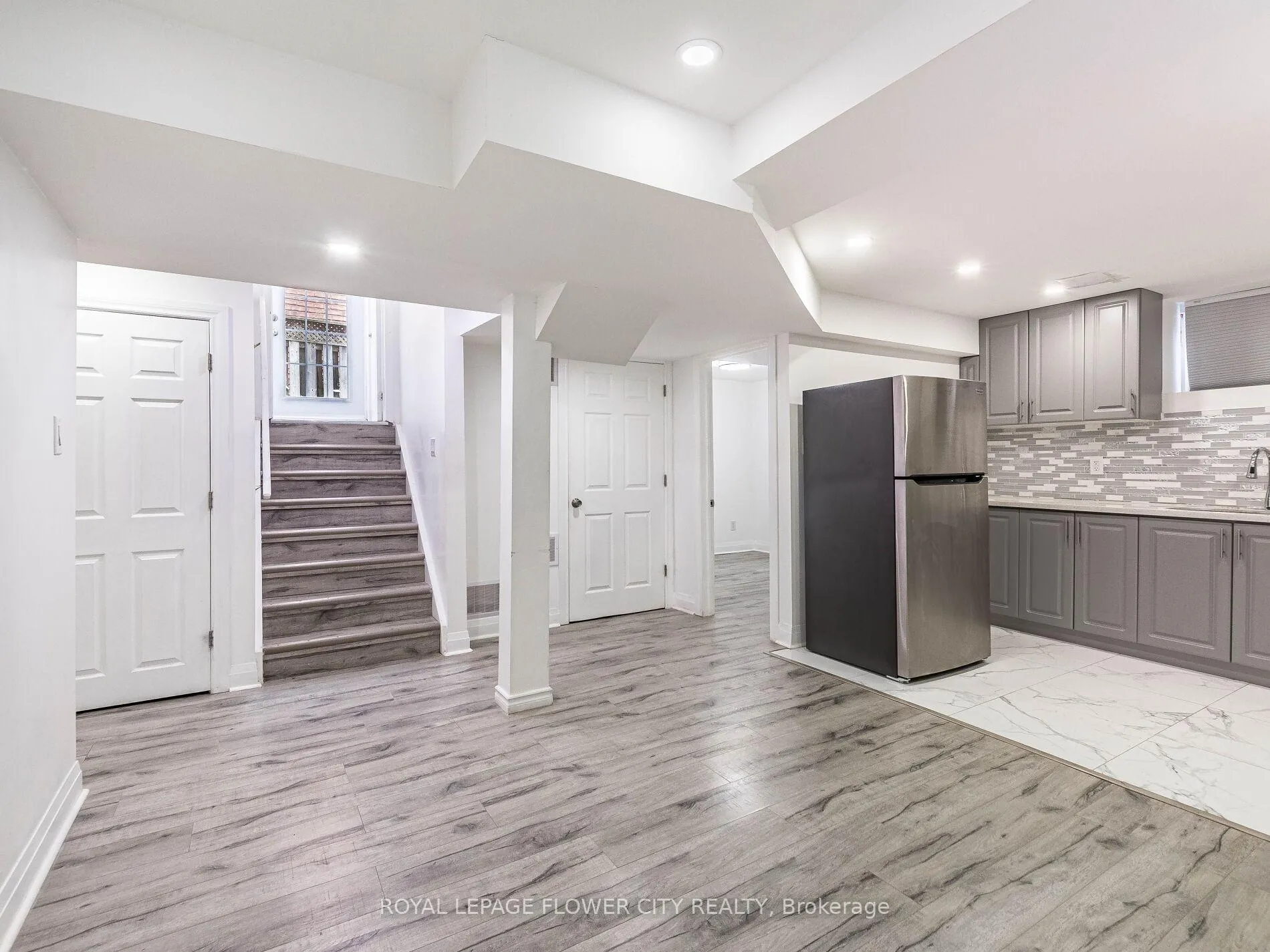 Photo 37 of 58 Pertosa Drive, Brampton, Fletcher's Meadow — HOMEH