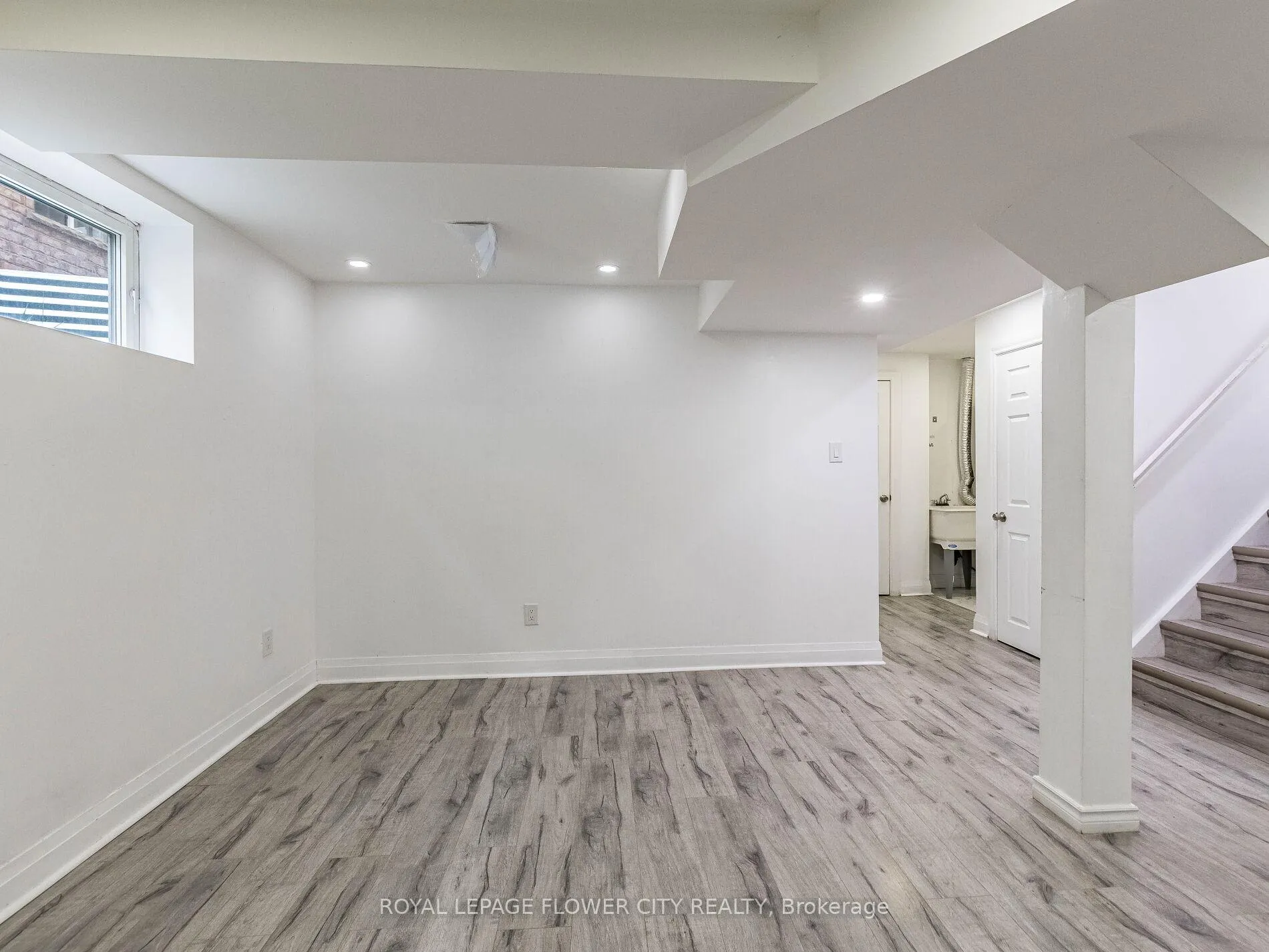 Photo 42 of 58 Pertosa Drive, Brampton, Fletcher's Meadow — HOMEH