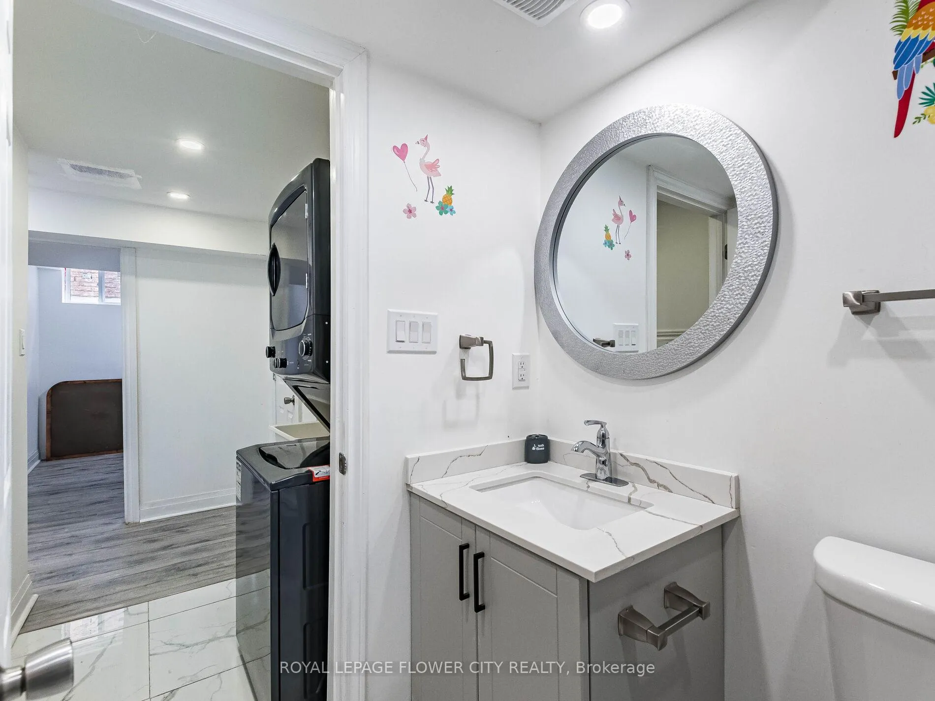 Photo 45 of 58 Pertosa Drive, Brampton, Fletcher's Meadow — HOMEH