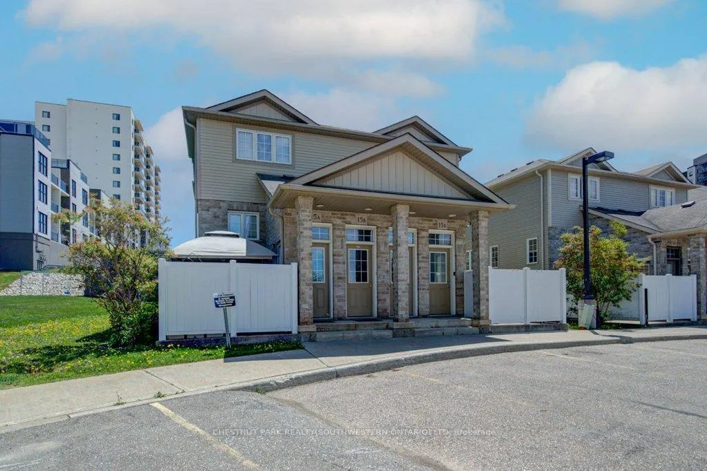 Photo 2 of Unit 15C, 240 Westmeadow Drive, Kitchener, Highland West — HOMEH