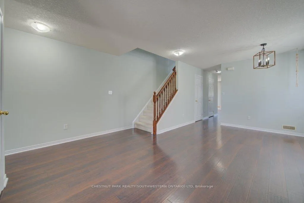 Photo 8 of Unit 15C, 240 Westmeadow Drive, Kitchener, Highland West — HOMEH
