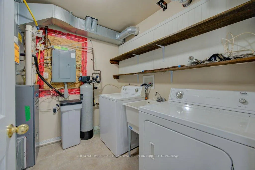 Photo 15 of Unit 15C, 240 Westmeadow Drive, Kitchener, Highland West — HOMEH