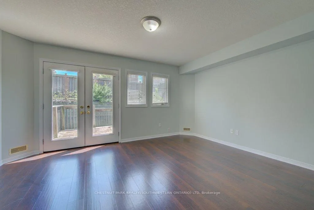 Photo 16 of Unit 15C, 240 Westmeadow Drive, Kitchener, Highland West — HOMEH