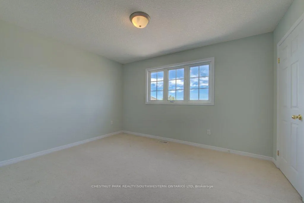 Photo 23 of Unit 15C, 240 Westmeadow Drive, Kitchener, Highland West — HOMEH