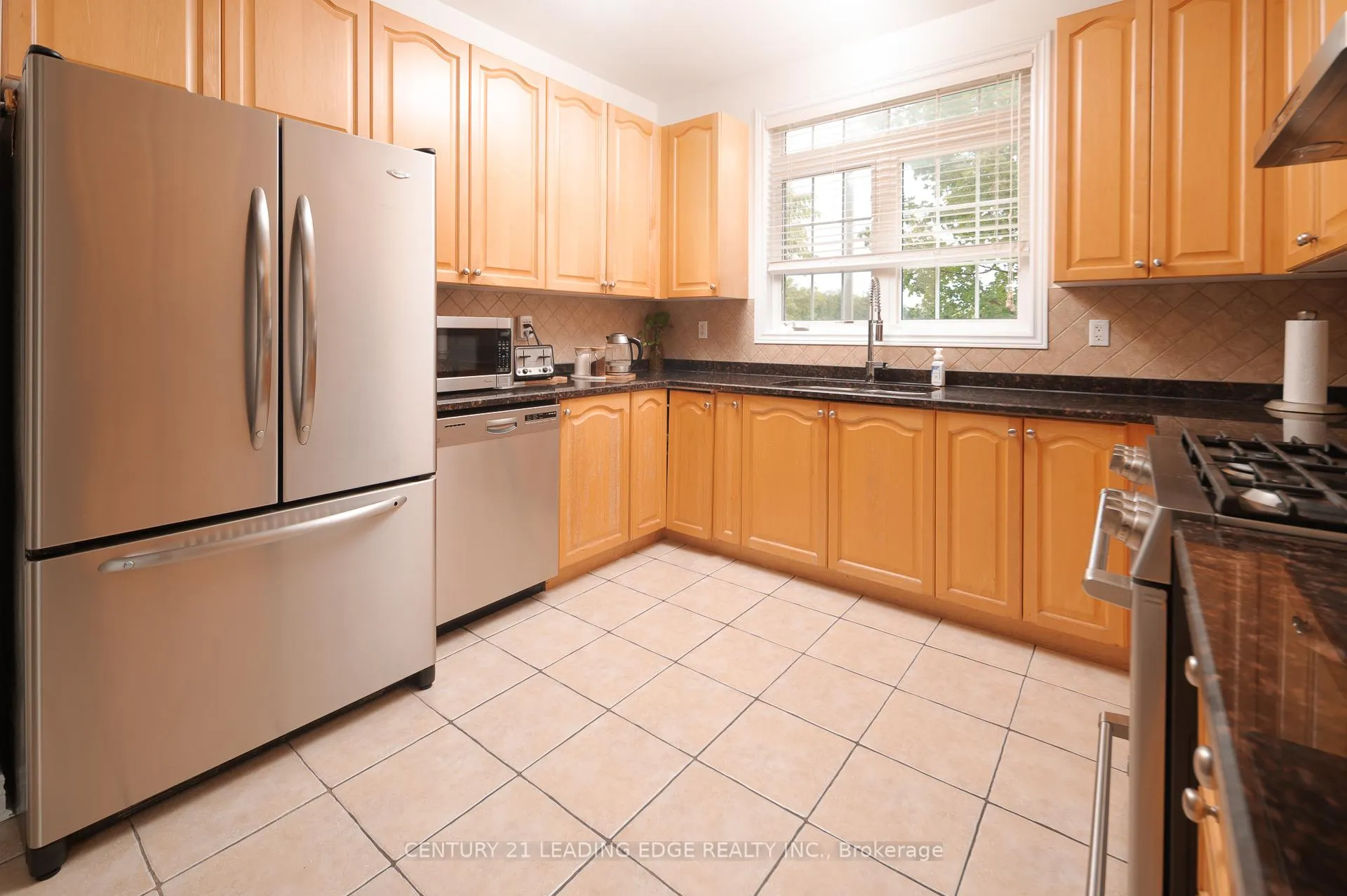 Photo 11 of 26 Huntspoint Drive, Brampton, Bram East — HOMEH