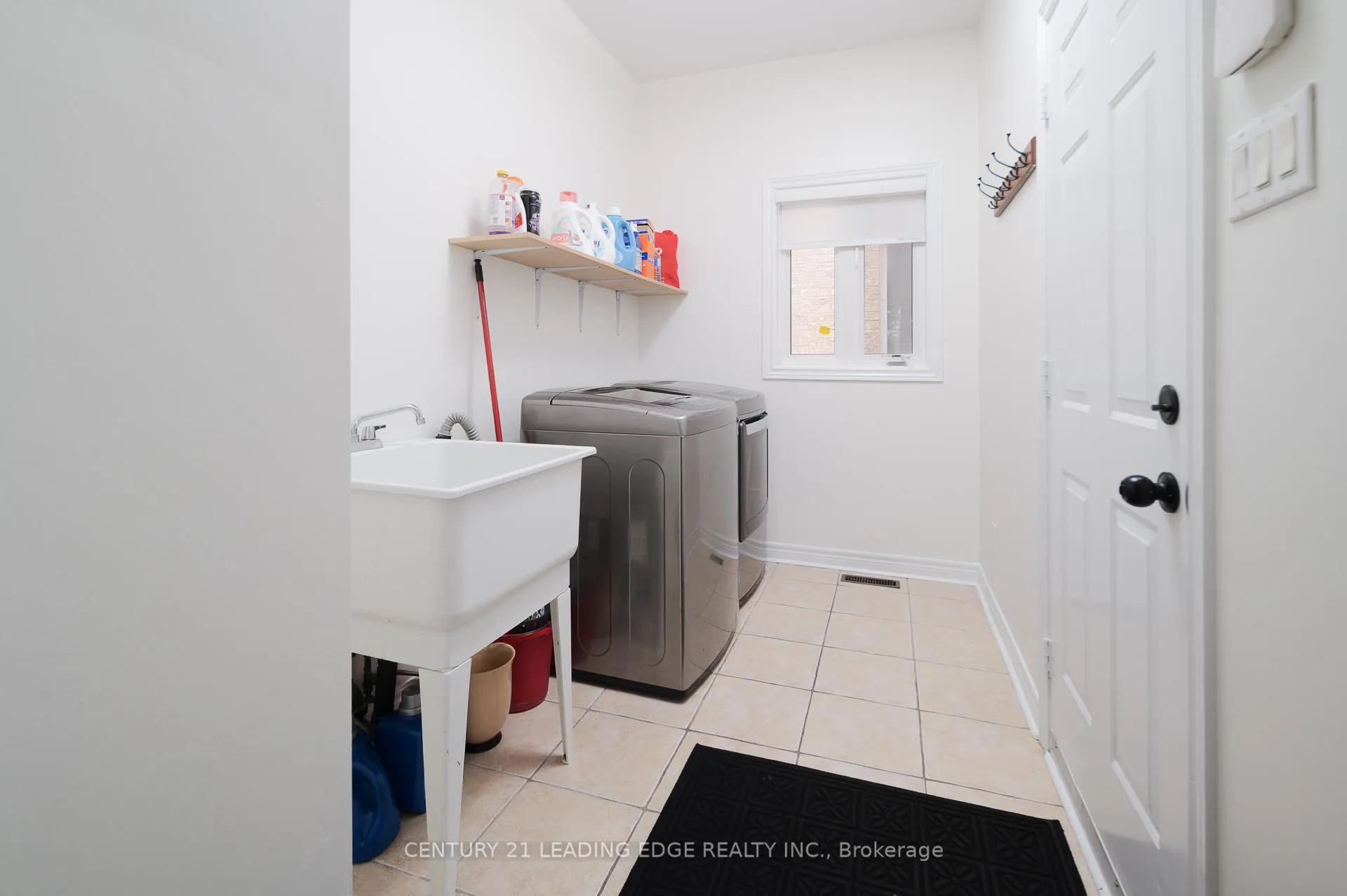 Photo 16 of 26 Huntspoint Drive, Brampton, Bram East — HOMEH