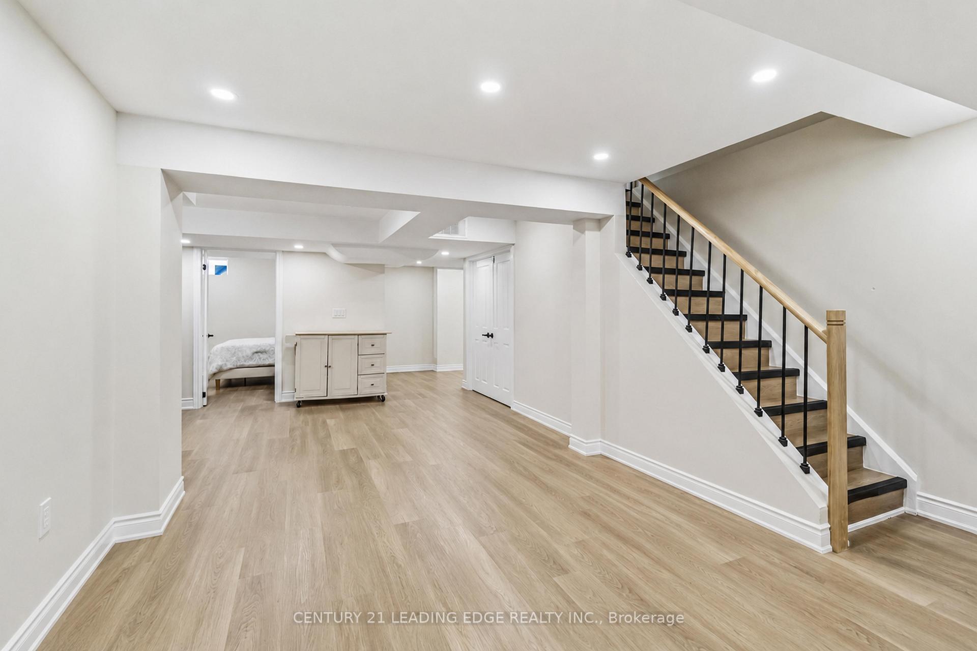 Photo 32 of 26 Huntspoint Drive, Brampton, Bram East — HOMEH