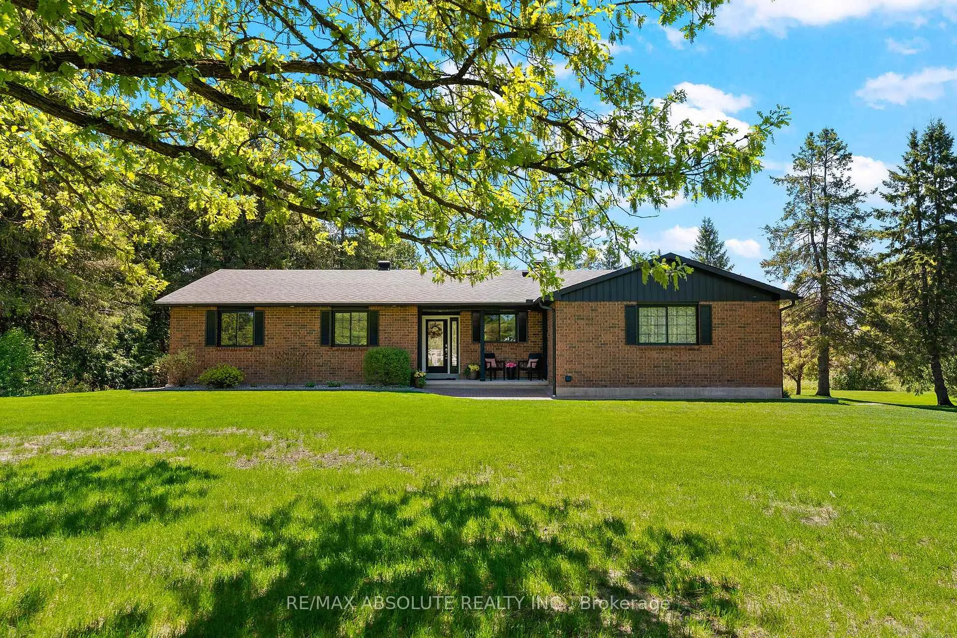 Photo 1 of 131 Burns Drive, McNab/Braeside, Mcnab/Braeside Twps — HOMEH