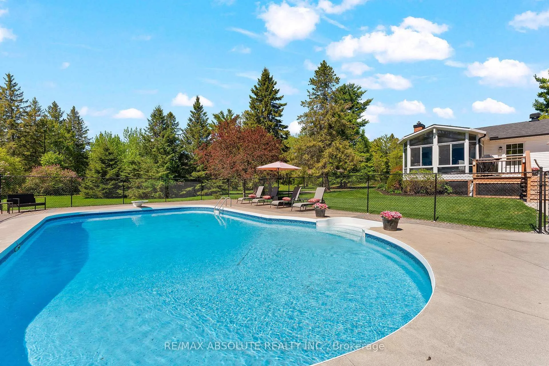 Photo 45 of 131 Burns Drive, McNab/Braeside, Mcnab/Braeside Twps — HOMEH